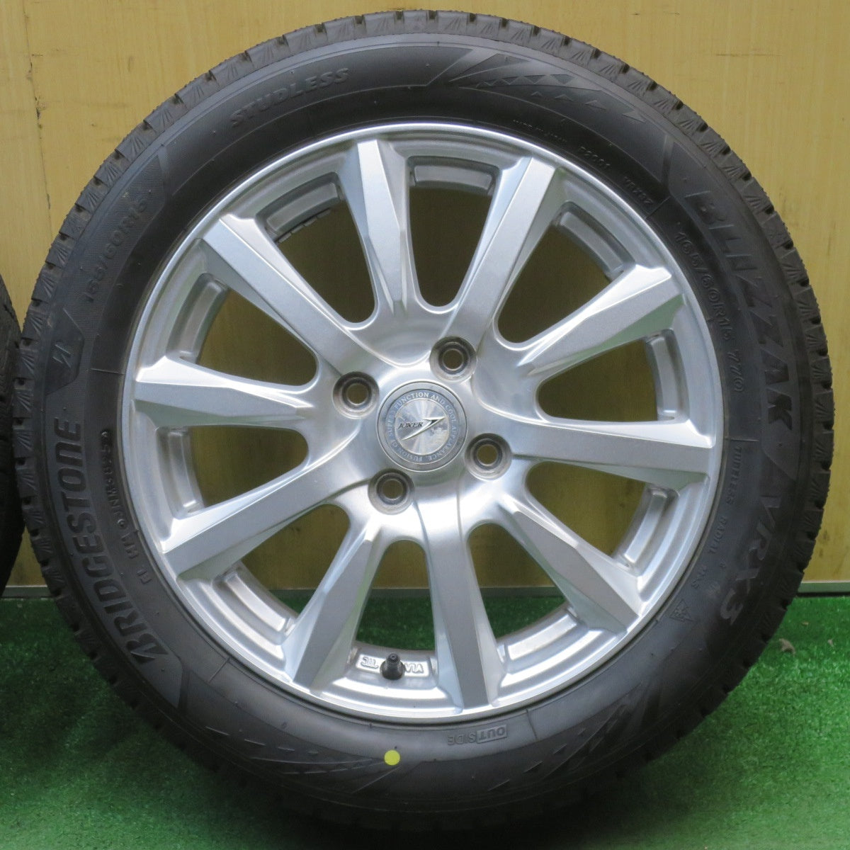 バリ溝！25年！キレイ！9.5分★スタッドレス 165/60R15 ブリヂストン ブリザック VRX3 JOKER ジョーカー 14インチ ソリオ ハスラー 等 PCD100/4H★6051204NJス