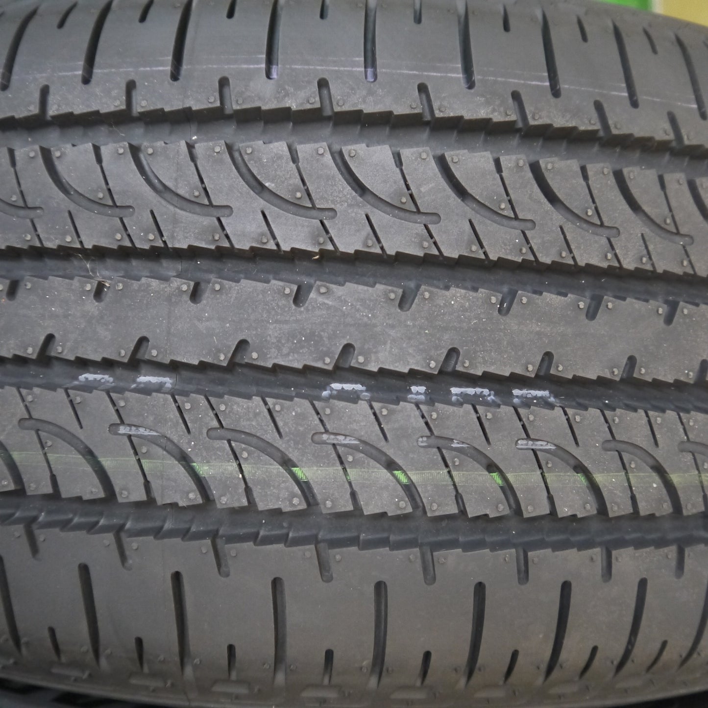 新車外し！25年★225/55R18 ヨコハマ ジオランダー SUV G055 G055E タイヤ 18インチ フォレスター デリカ D:5 シャモニー エルグランド 等★5081809Hノタ