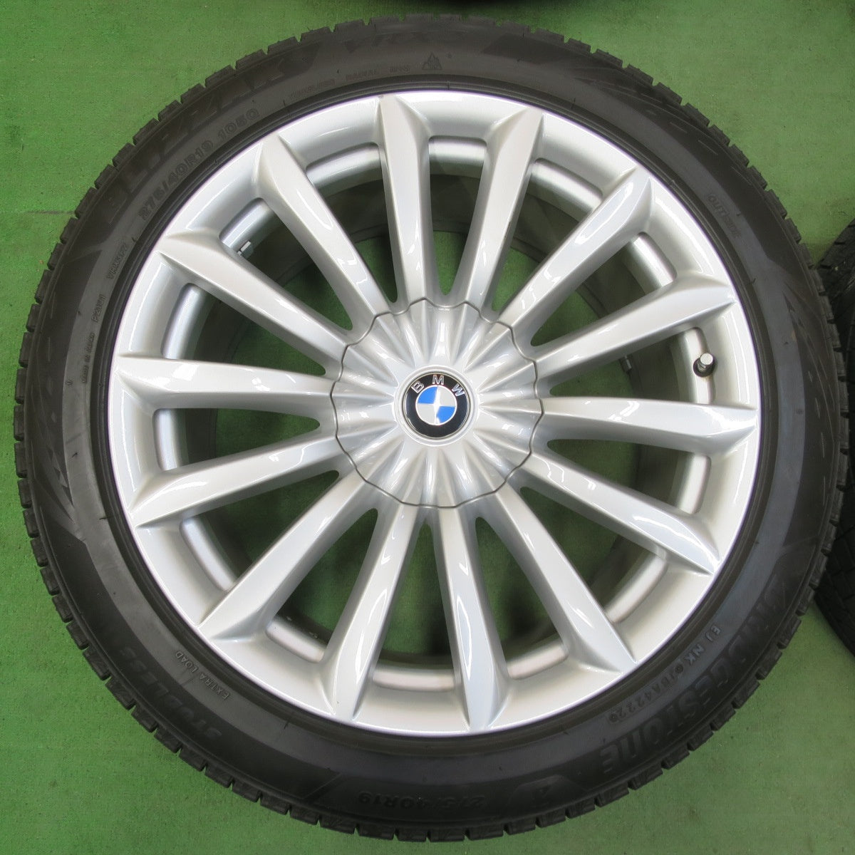バリ溝！22年！9分★BMW 7シリーズ G11 G12 純正 245/45R19 275/40R19 スタッドレス ブリヂストン ブリザック VRX3 19インチ PCD112/5H★5042611イス