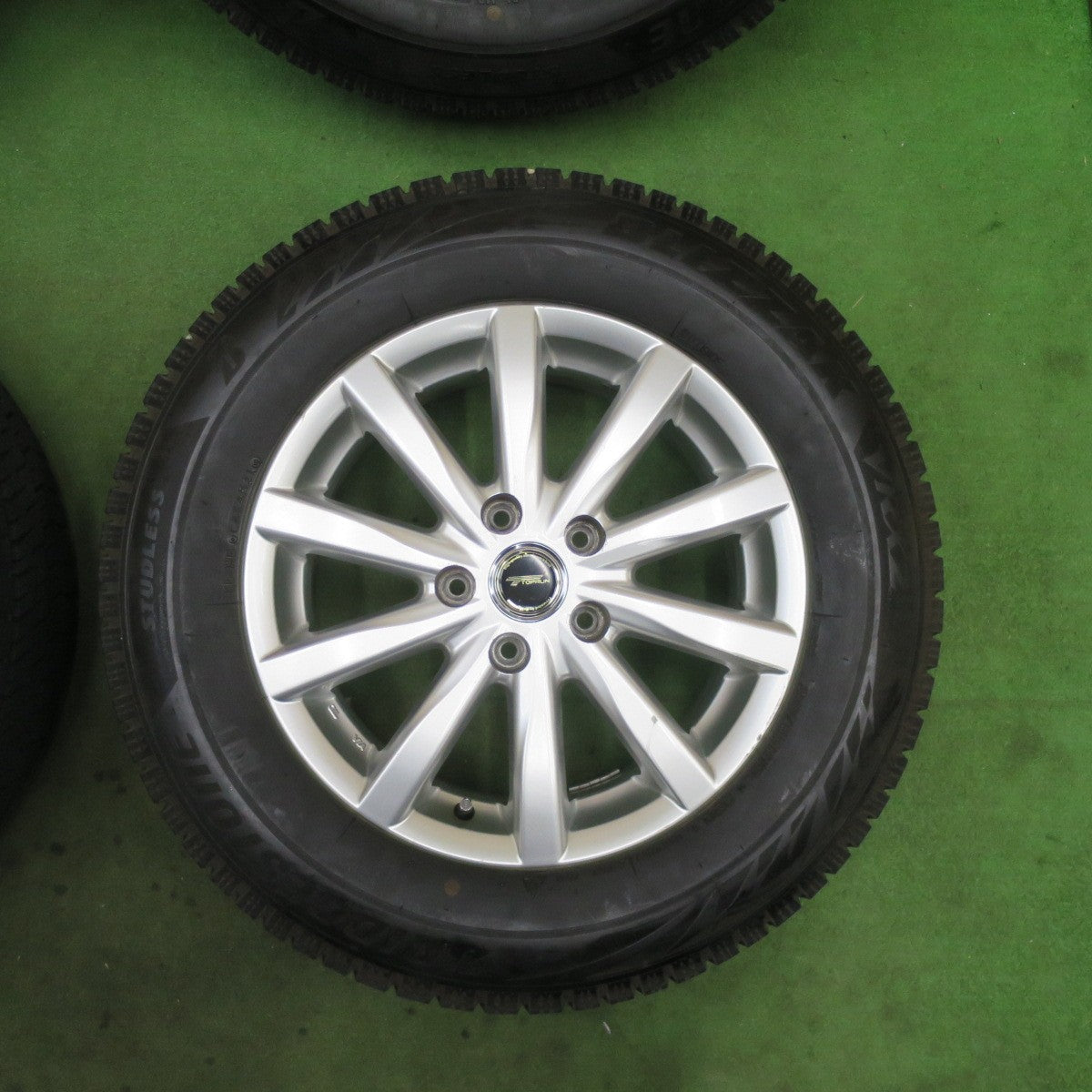 バリ溝！9分★スタッドレス 215/65R16 ブリヂストン ブリザック VRX2 TOPRUN トップラン 16インチ PCD114.3/5H★6022105TTス