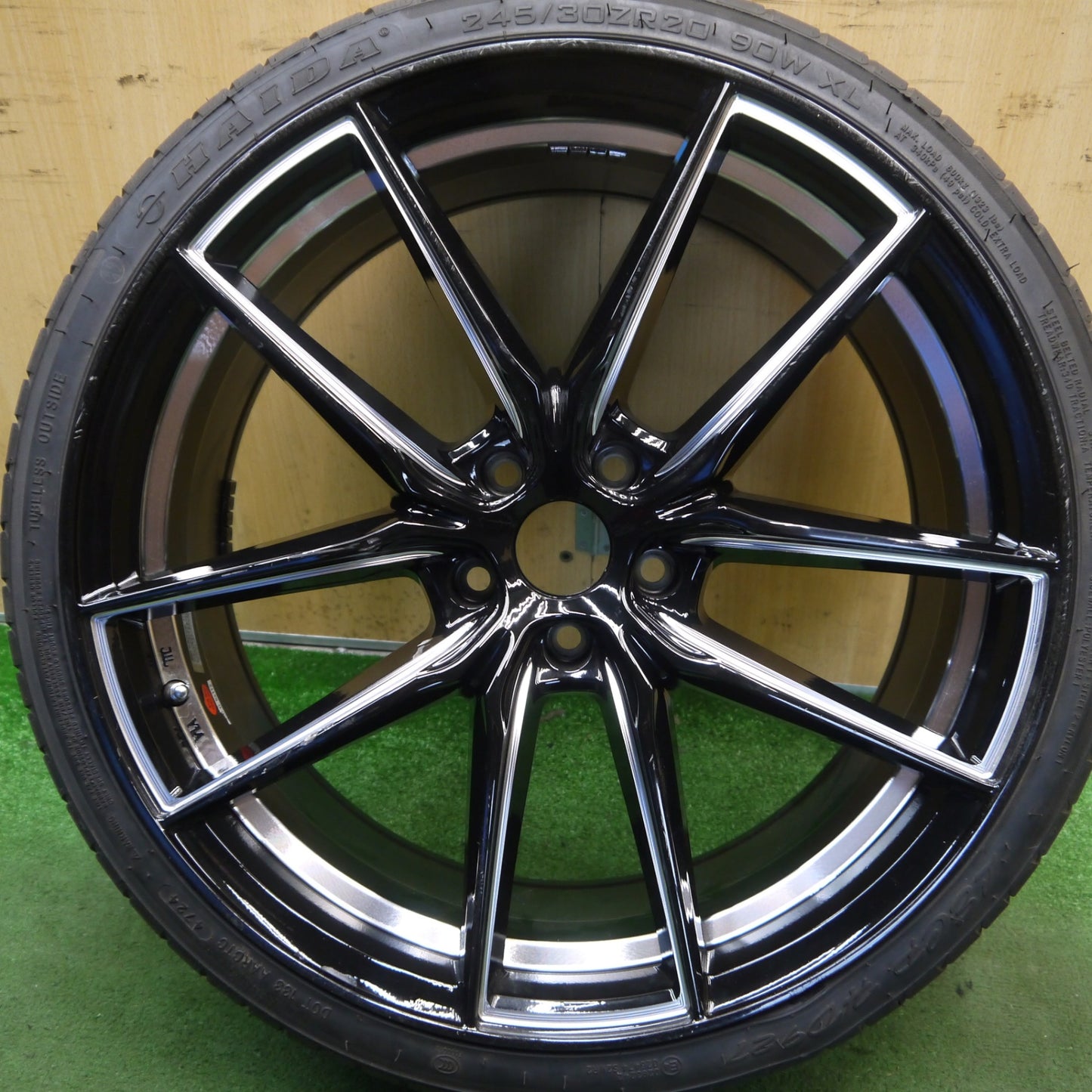 ほぼ未使用！24年！1本◎ベンツ アウディ 等 245/30R20 ハイダ LECP HD927 Lxryhanes LU-221 ラグジー ヘインズ 20インチ PCD112/5H◎6062207Hノ