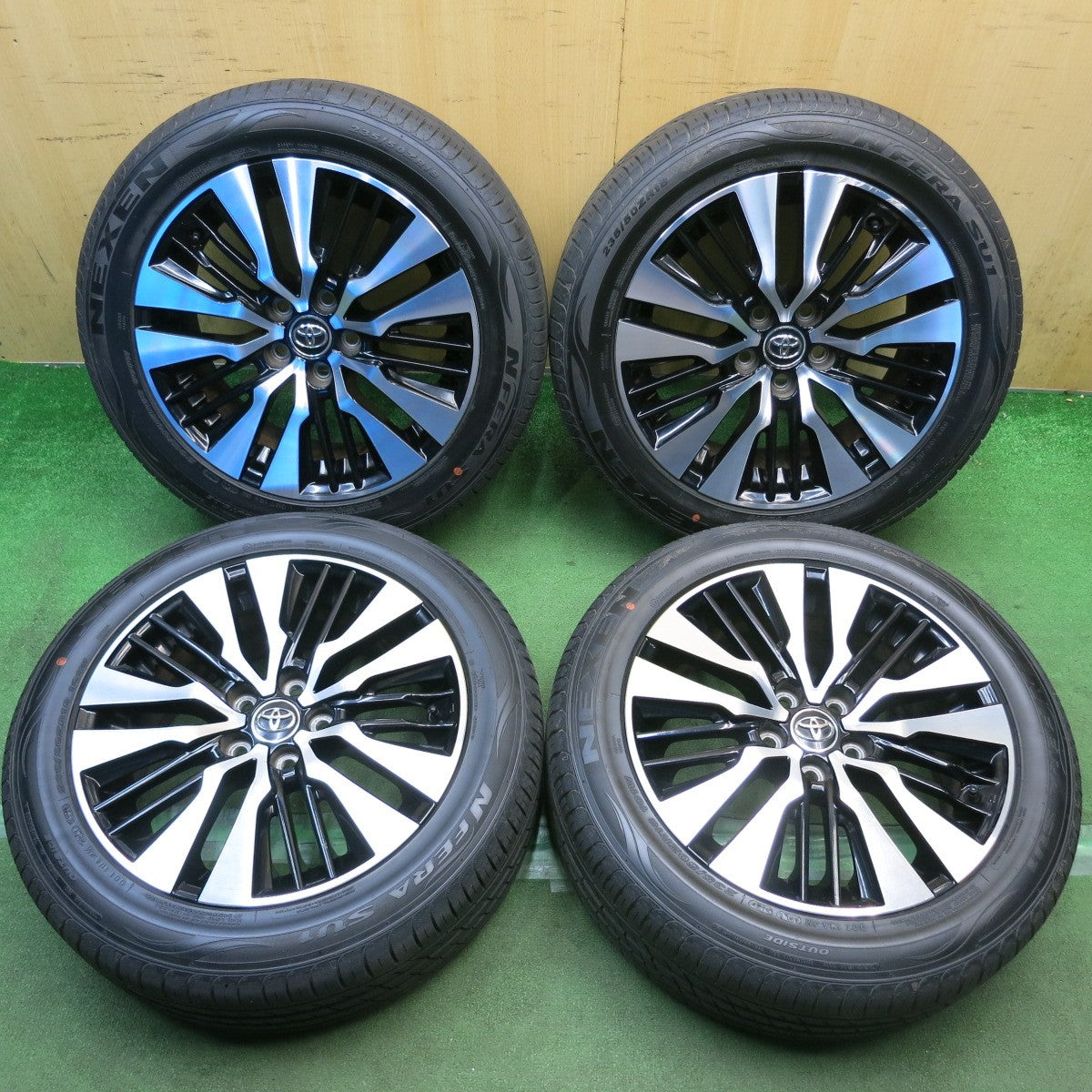 ほぼ未使用！26年◎トヨタ 30系 アルファード ヴェルファイア SC ZG パッケージ 純正 235/50R18 ネクセン N'FERA SU1 18インチ PCD114.3/5H◎6101506HAノ