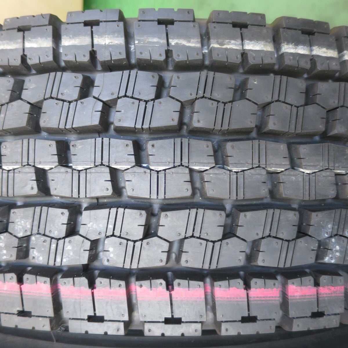 未使用！25年！2本★トラック タイヤ 225/90R17.5 127/125L スタッドレス ブリヂストン W999 17.5インチ★6062102イスタ