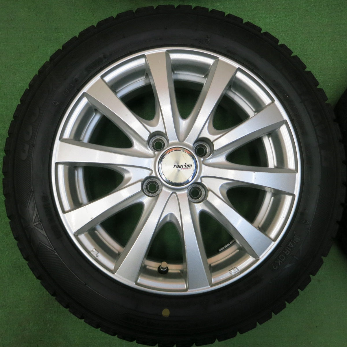 *送料無料* バリ溝！20年！綺麗！9.5分★スタッドレス 165/65R14 グッドイヤー アイスナビ6 ravrion RS01 ラブリオン 14インチ PCD100/4H★4041904イス