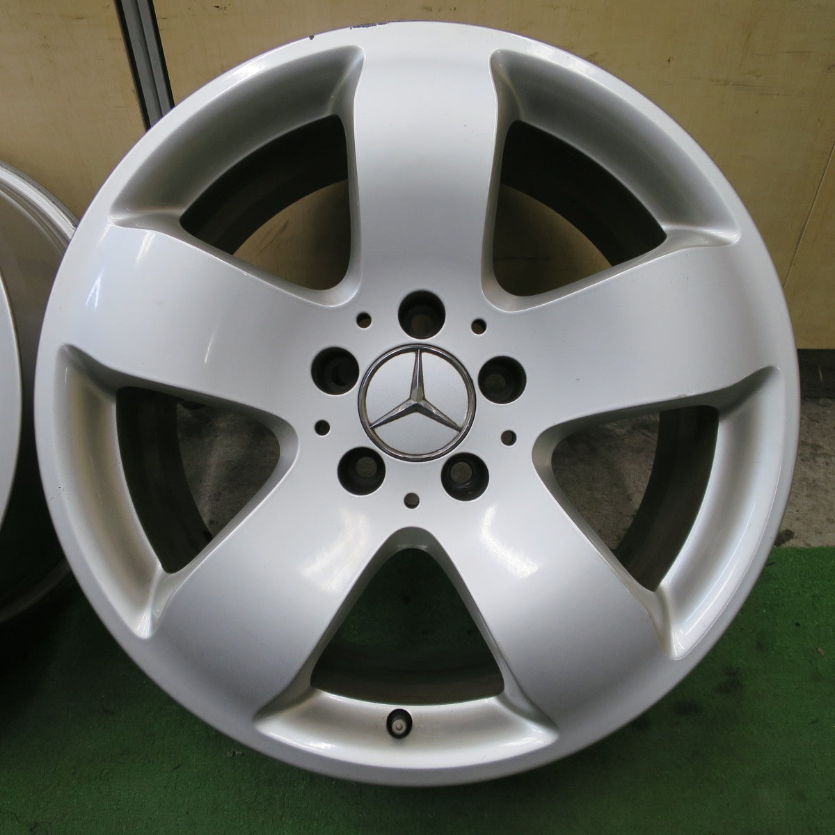 4本価格★ベンツ Eクラス W211 純正 ホイール 17インチ 17×8J PCD112/5H★6062402NGホ