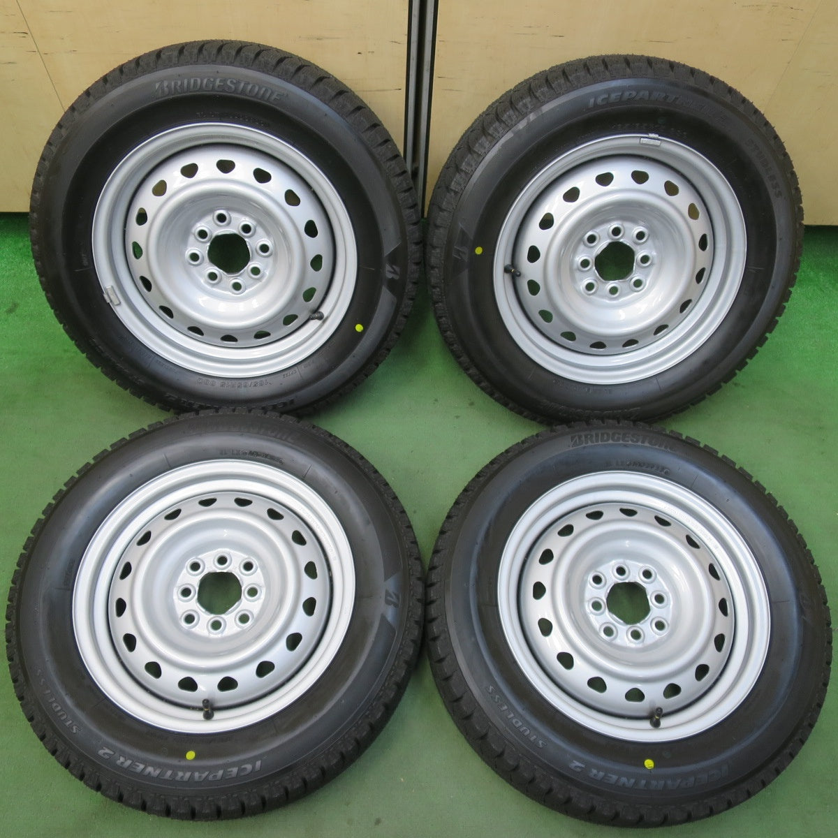未使用！23年★スタッドレス 185/65R15 ブリヂストン アイスパートナー2 スチール ホイール 15インチ PCD100 114.3/4H マルチ★5112706イス