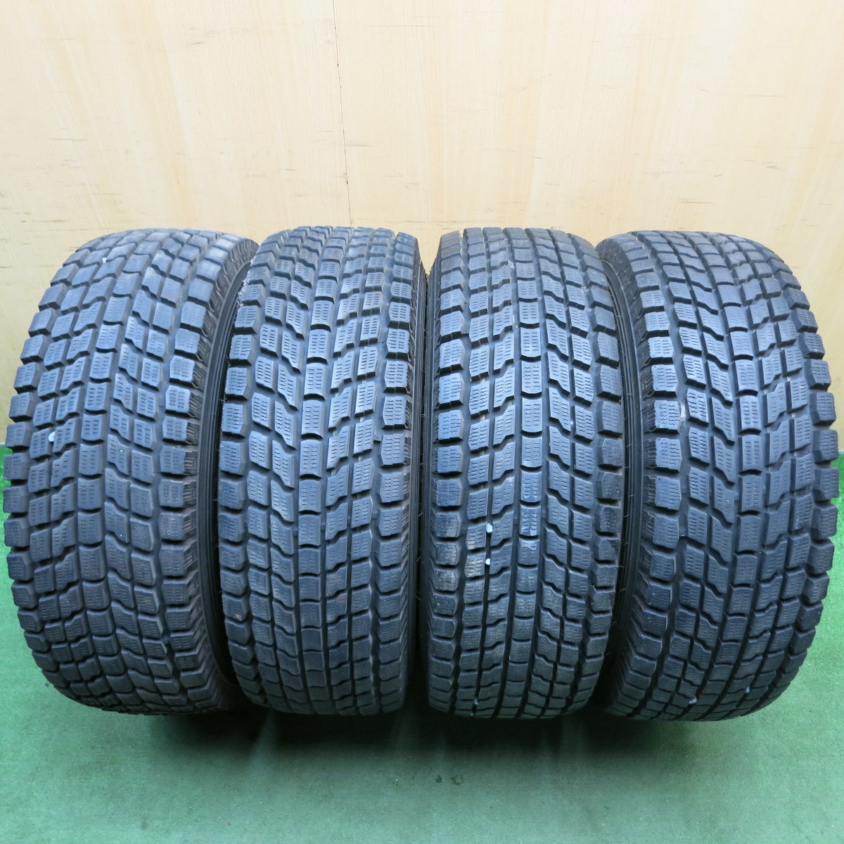 バリ溝 16年 9.5分◎ジープ チェロキー 純正 スチール 31×10.50R15 6PR スタッドレス ヨコハマ ジオランダー i/T G072 15インチ PCD114.3/5H◎6062504HAス