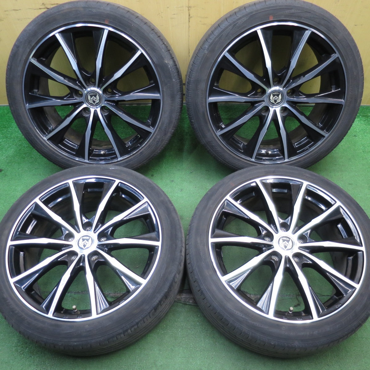 バリ溝！23年！9.5分★215/45R18 ヨコハマ BluEarth-RV RV03 RiZLEY ライツレー ブルーアース 18インチ PCD114.3/5H★5053011NJノ