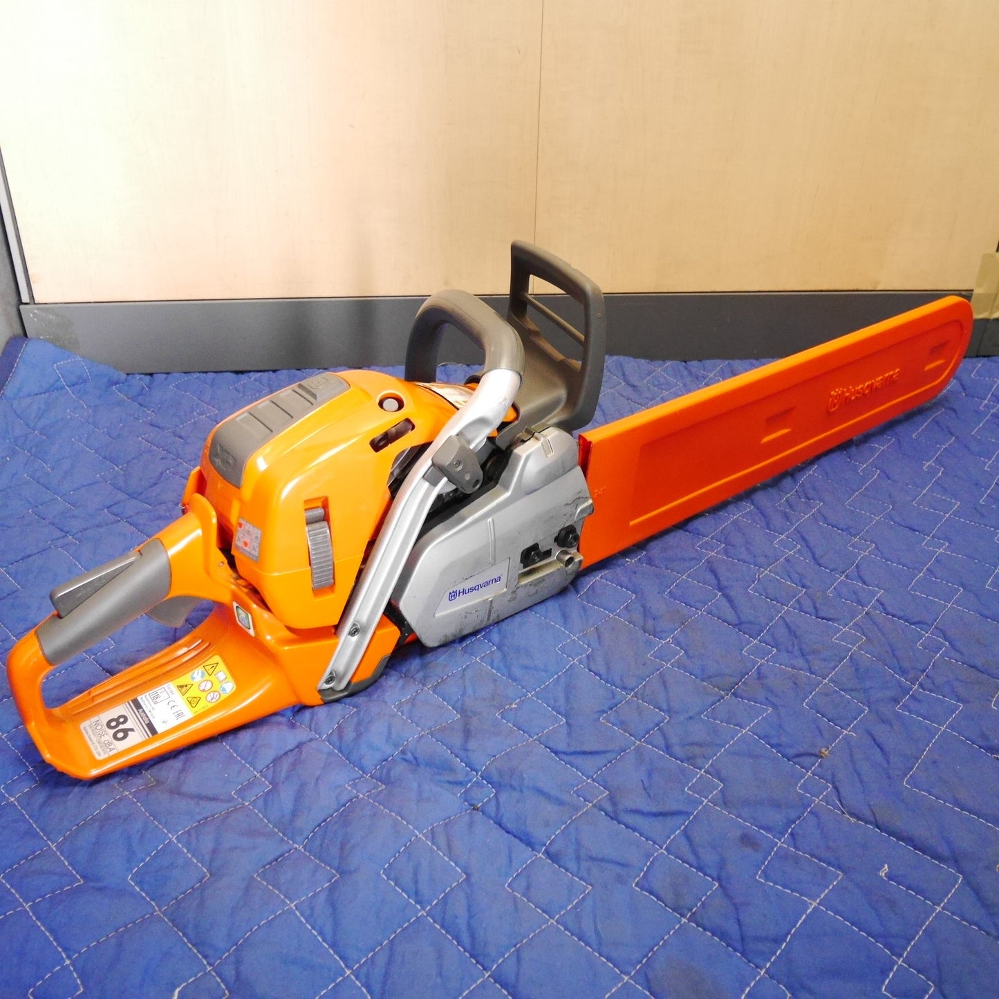 [送料無料] キレイ☆Husqvarna ハスクバーナ エンジン チェーンソー 560XP チェンソー 切断機 ガイドバー 約57cm①☆