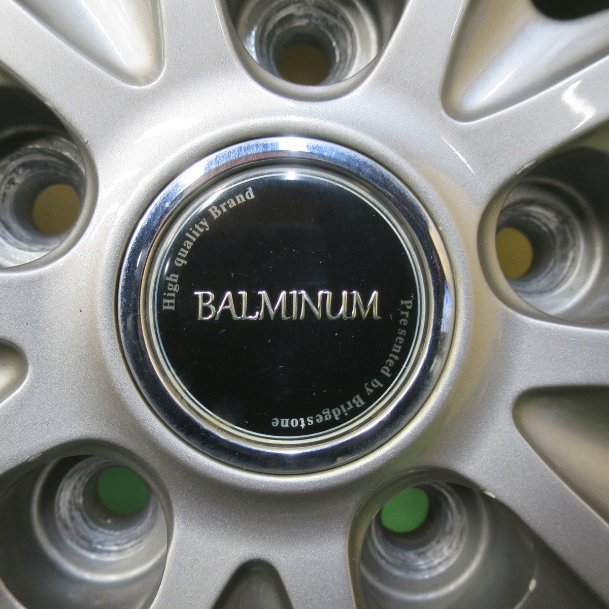 バリ溝！22年！キレイ！8.5分★スタッドレス 185/65R15 ブリヂストン ブリザック VRX3 BALMINUM TR10 バルミナ 15インチ PCD114.3/5H★5120906イス