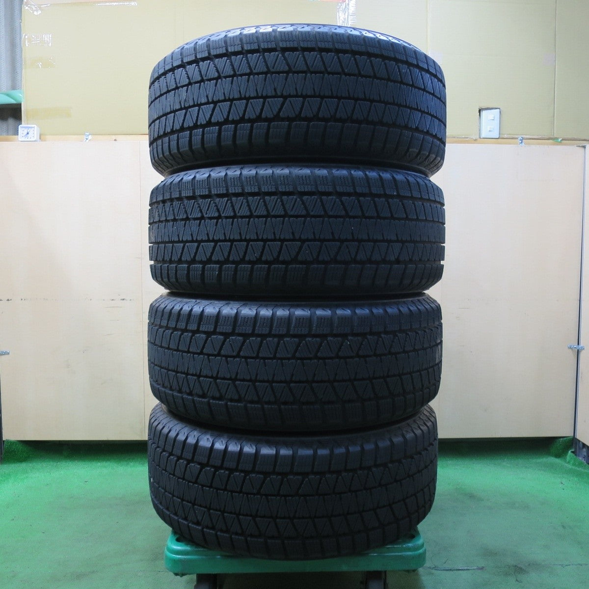 バリ溝！22年！キレイ！9.5分★BMW 等 MAK RAPP 265/50R19 スタッドレス ブリヂストン ブリザック DM-V3 19インチ ラップ PCD112/5H★5012401イス