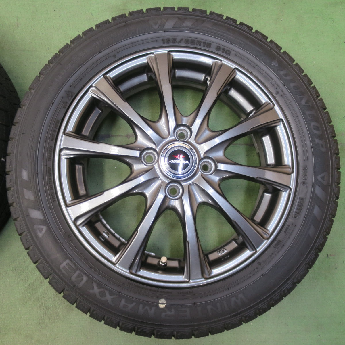 バリ溝！22年！キレイ！9.5分◎スタッドレス 165/65R15 ダンロップ ウインターマックス 03 AIRNOVA SB10 エアノヴァ 15インチ タフト ソリオ ハスラー 等 PCD100/4H◎6070807イス
