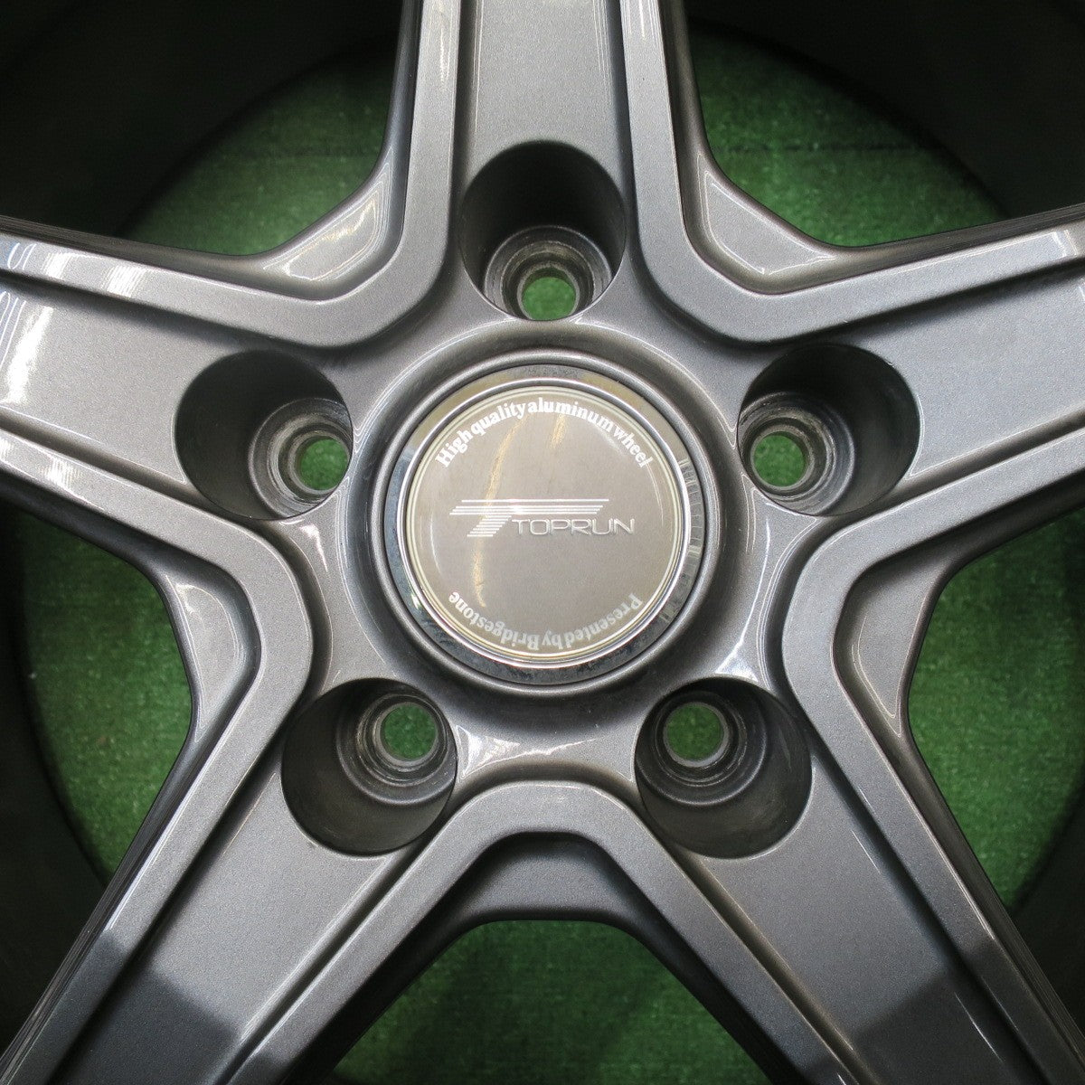バリ溝！22年！キレイ！9分★スタッドレス 225/60R17 ブリヂストン ブリザック DM-V3 TOPRUN トップラン 17インチ PCD114.3/5H★5111802NJス