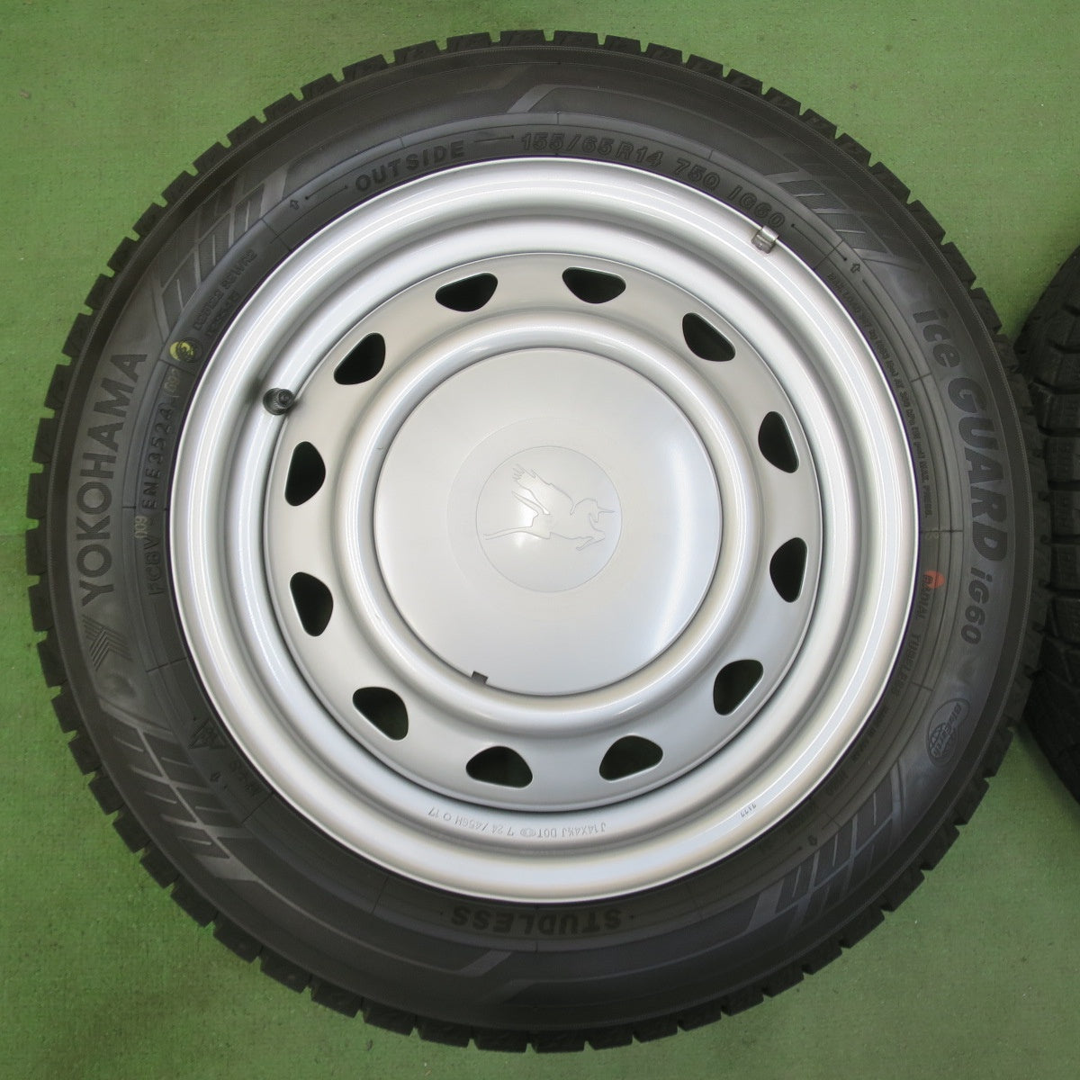 バリ溝！24年！キレイ！ほぼ10分★スタッドレス 155/65R14 ヨコハマ アイスガード iG60 Carrowin スチール ホイール 14インチ PCD100 114.3/4H マルチ★5110804イス