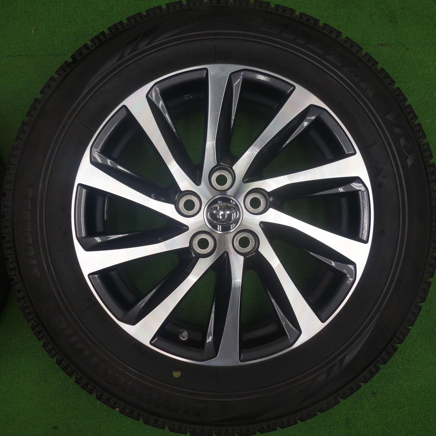 バリ溝！キレイ！8.5分★トヨタ 30系 アルファード ヴェルファイア 純正 225/60R17 スタッドレス ブリヂストン ブリザック VRX 17インチ PCD114.3/5H★6050102KTス