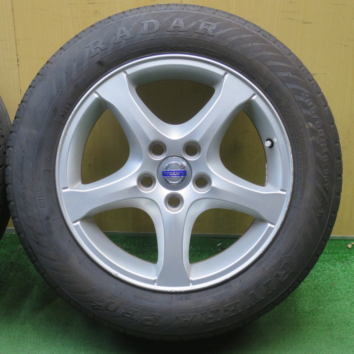 バリ溝！24年！9.5分◎ボルボ V60 S60 純正 205/60R16 レーダー RIVERA PRO2 16インチ PCD108/5H◎6072202NJノ
