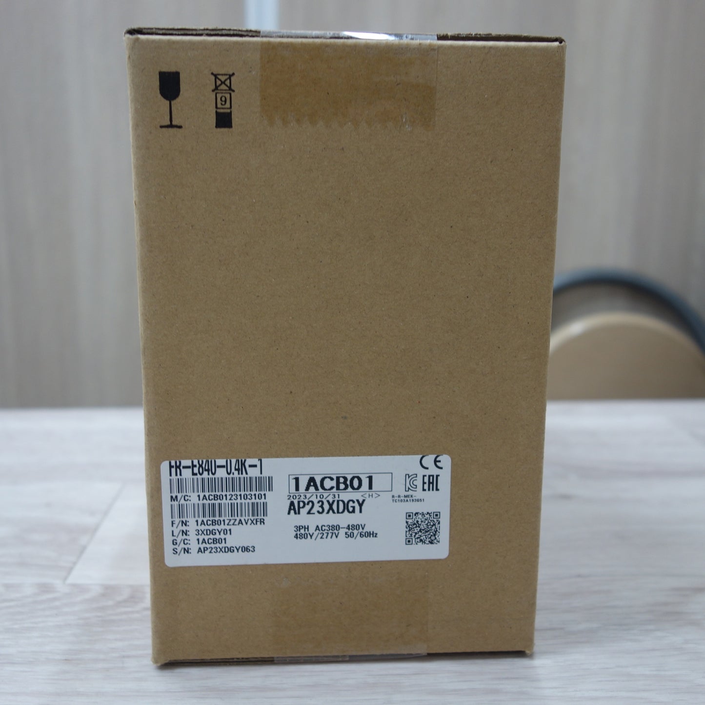 [送料無料] 新品☆三菱電機 インバーター FR-E840-0.4K-1 MITSUBISHI ELECTRIC 発電機☆