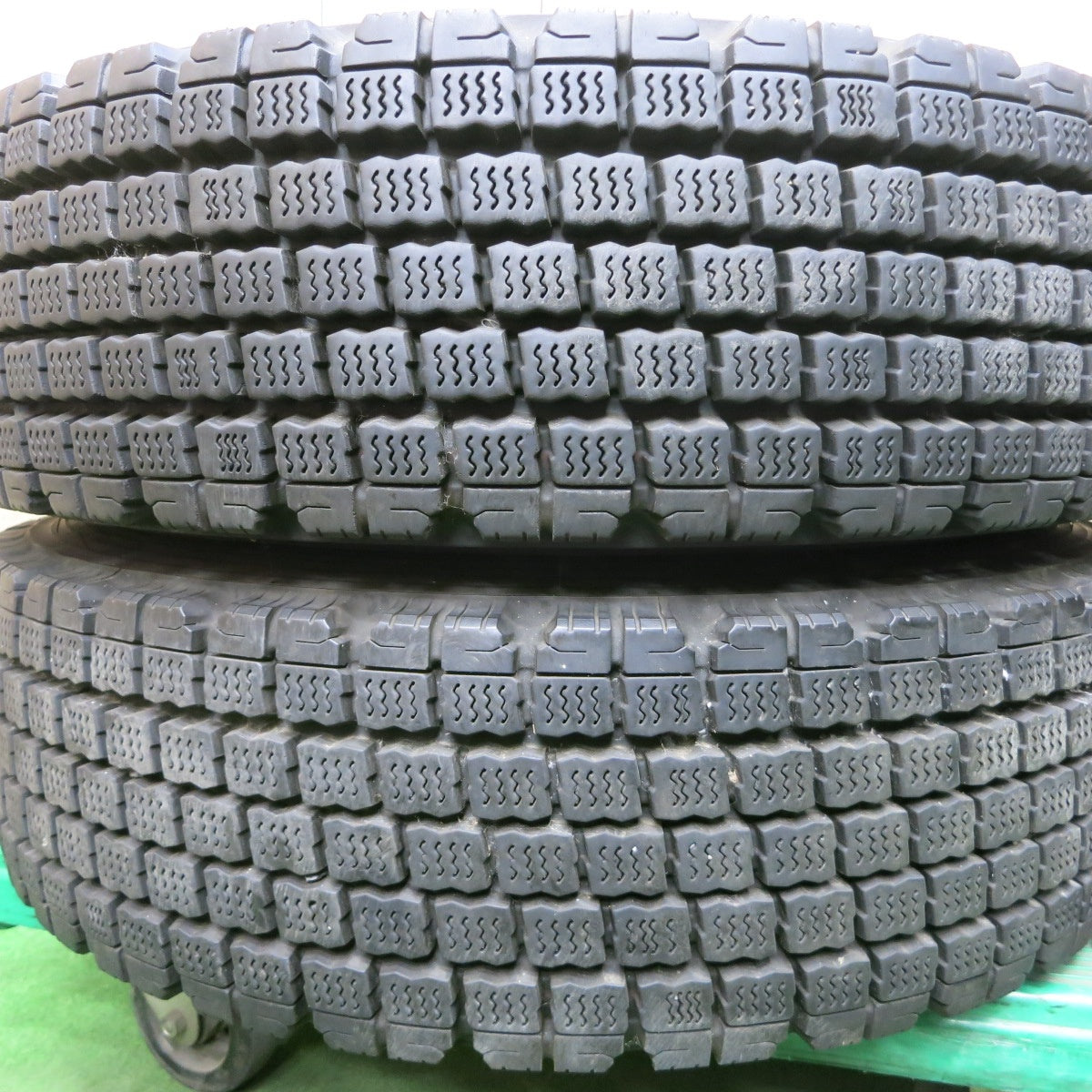 バリ溝！22年！9.5分以上！2本★トラック 245/80R17.5 133/131J スタッドレス ブリヂストン W910 TOPY スチール 17.5インチ 135-12CSP PCD222.25/6H★5060305ナス