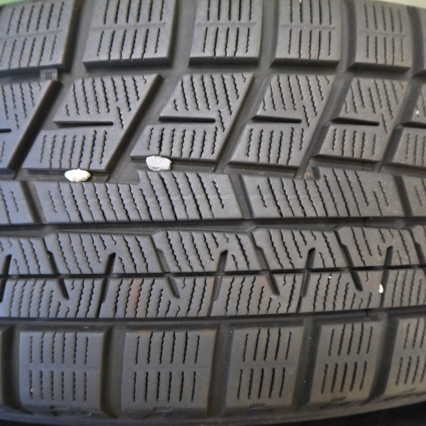 バリ溝！23年！キレイ！9.5分★スタッドレス 205/60R16 ヨコハマ アイスガード iG60 CALUM カルム 16インチ PCD114.3/5H★6042104Hス