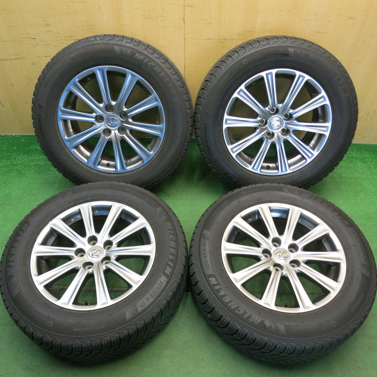 バリ溝！キレイ！8.5分◎レクサス NX 純正 225/65R17 スタッドレス ミシュラン X-ICE SNOW SUV 17インチ PCD114.3/5H◎6071203HAス