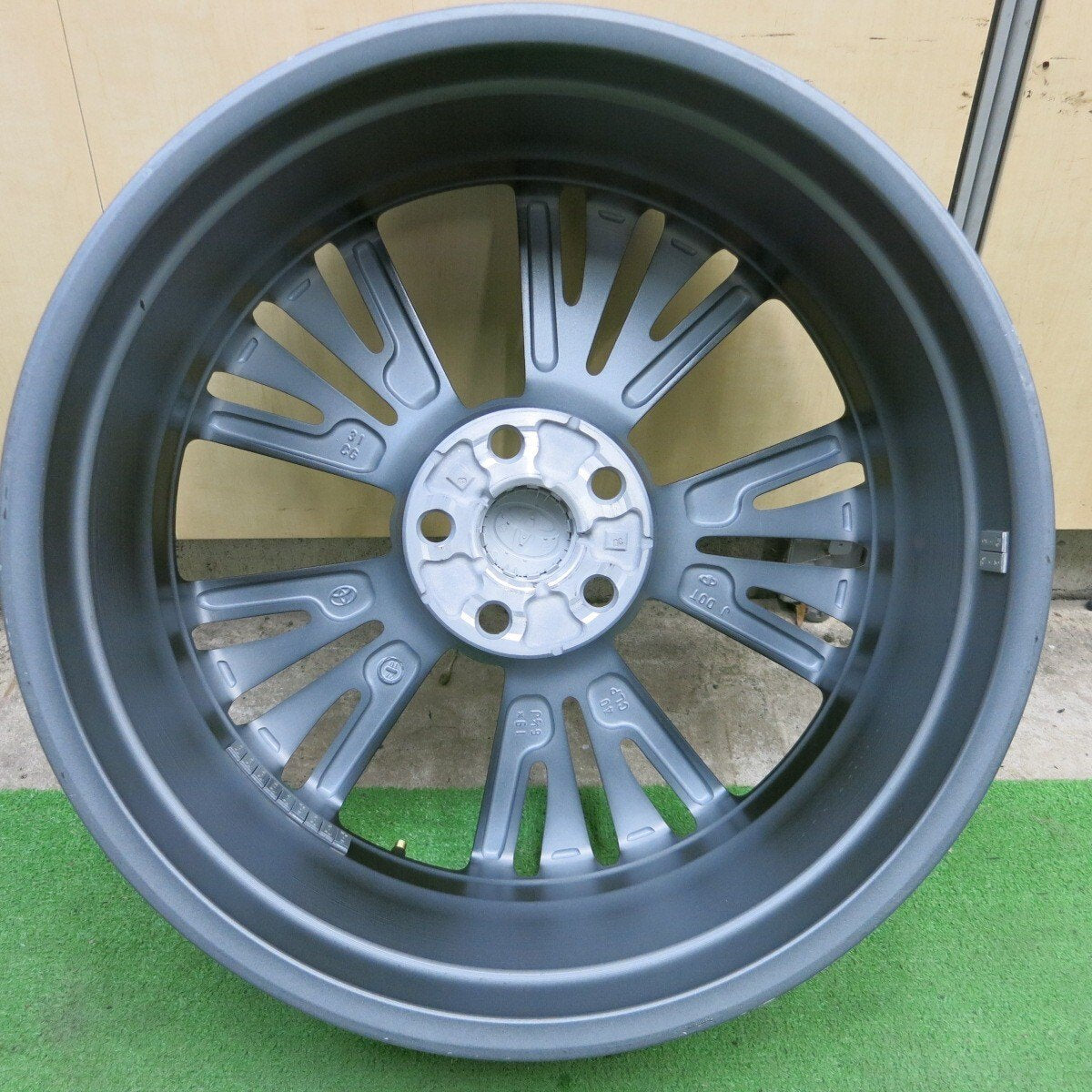 新車外し！1本★トヨタ 60系 プリウス Zグレード 純正 ホイール 19インチ 19×6.5J PCD114.3/5H★5021206ナホ