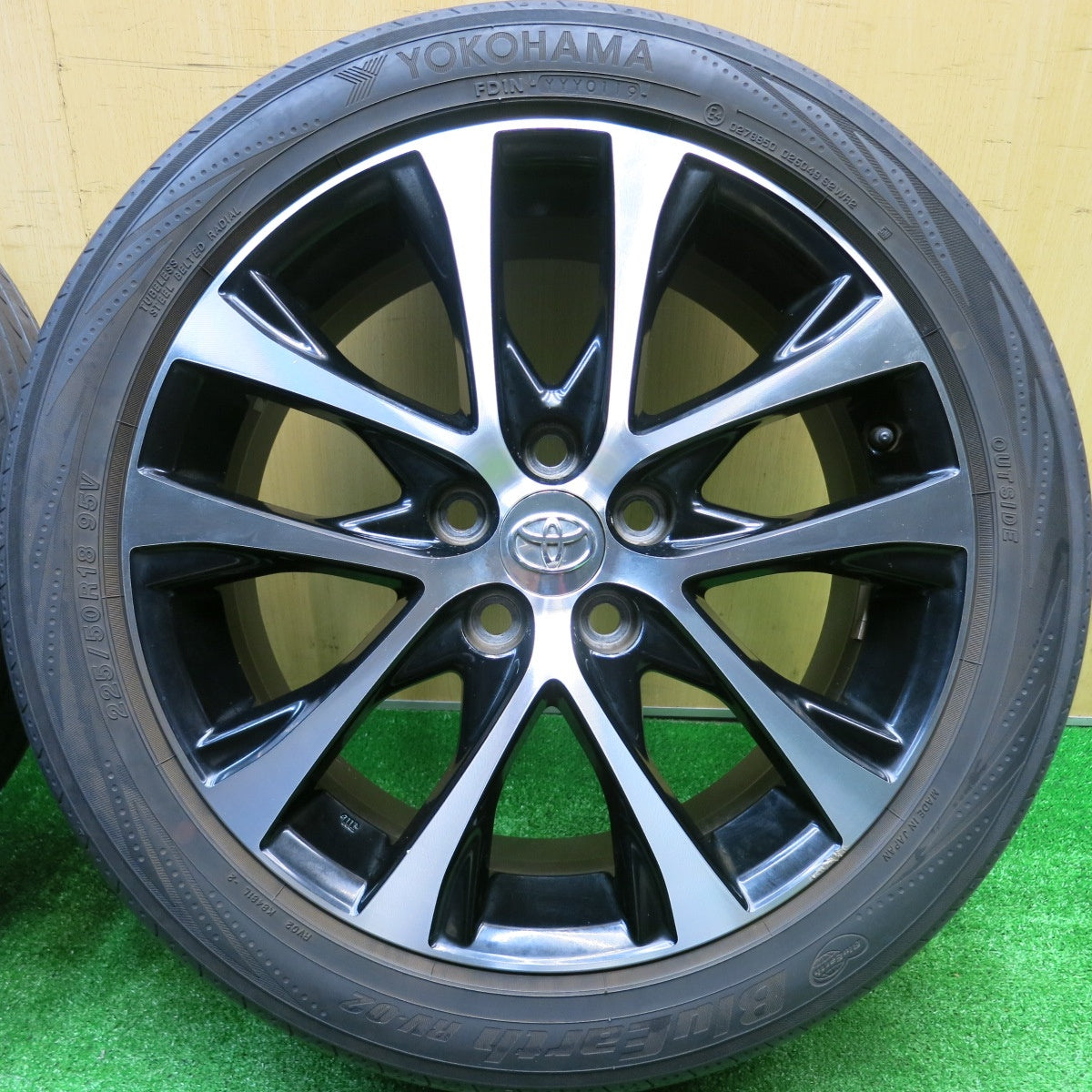4本価格★トヨタ 50系 エスティマ 純正 225/50R18 ヨコハマ ブルーアース RV-02 18インチ PCD114.3/5H★5102507HAノ