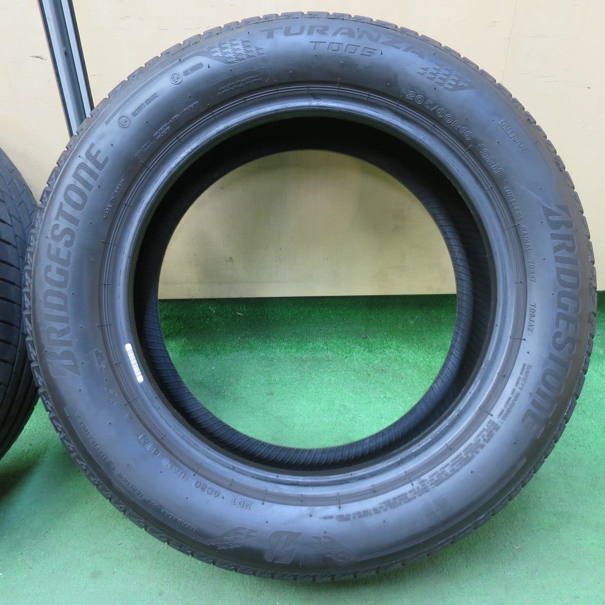 4本価格！21年★205/60R16 ブリヂストン トランザ T005 タイヤ 16インチ ヴォクシー ノア プリウスα ステップワゴン 等★5070701イノタ