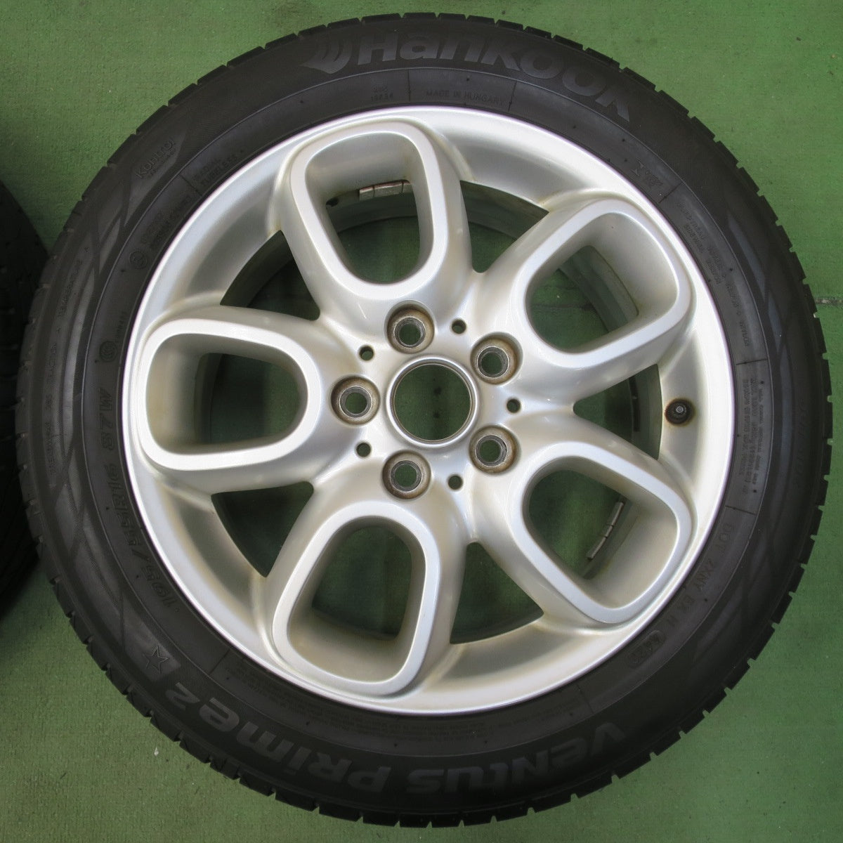 バリ溝！22年！ほぼ10分★MINI F55 ミニ クーパー 純正 195/55R16 ハンコック ベンタス プライム2 16インチ PCD112/5H★5111210イノ
