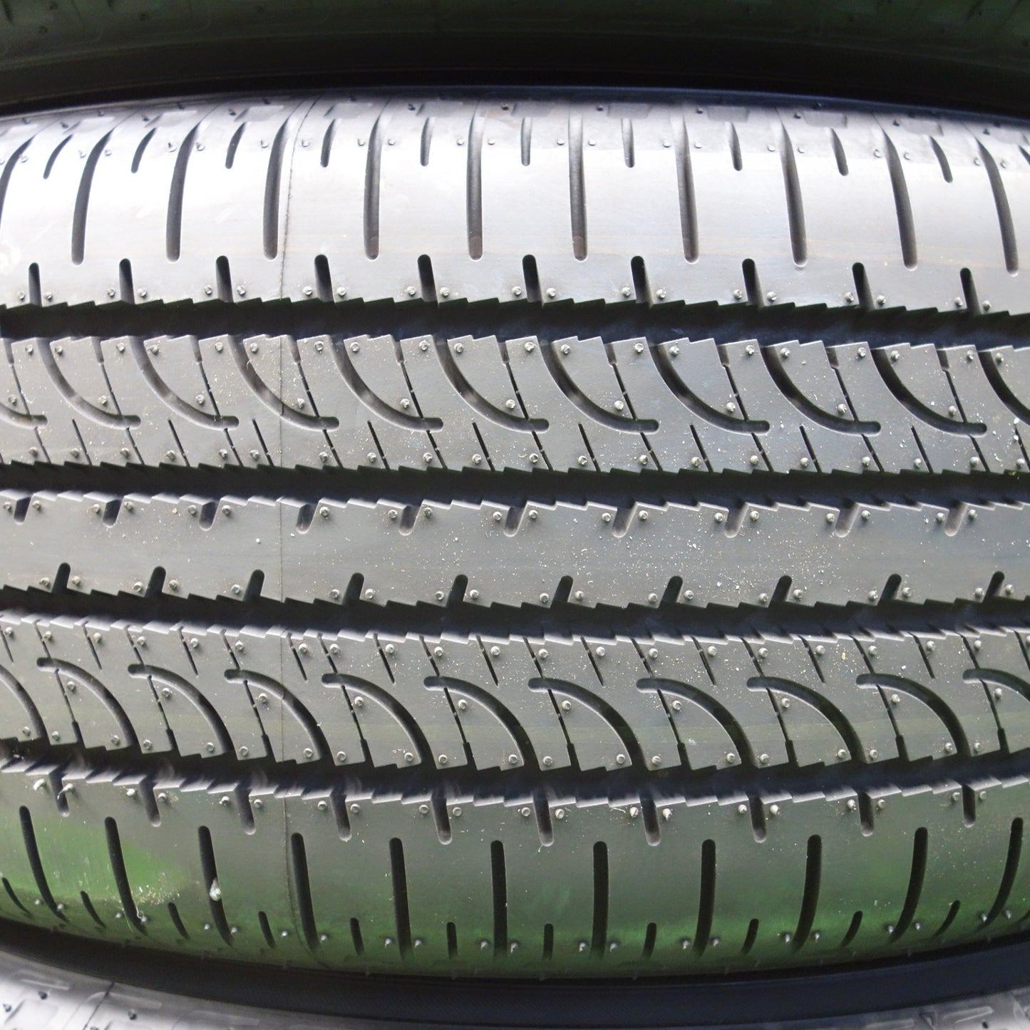 新車外し！25年★三菱 デリカ D:5 シャモニー 純正 225/55R18 ヨコハマ ジオランダー SUV G055 G055E 18インチ D5 PCD114.3/5H★5121103KTノ