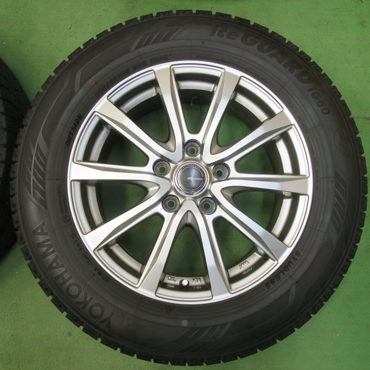 キレイ！23年★スタッドレス 205/65R16 ヨコハマ アイスガード iG60 MiLLOUS ミルアス 16インチ PCD114.3/5H★5060904イス