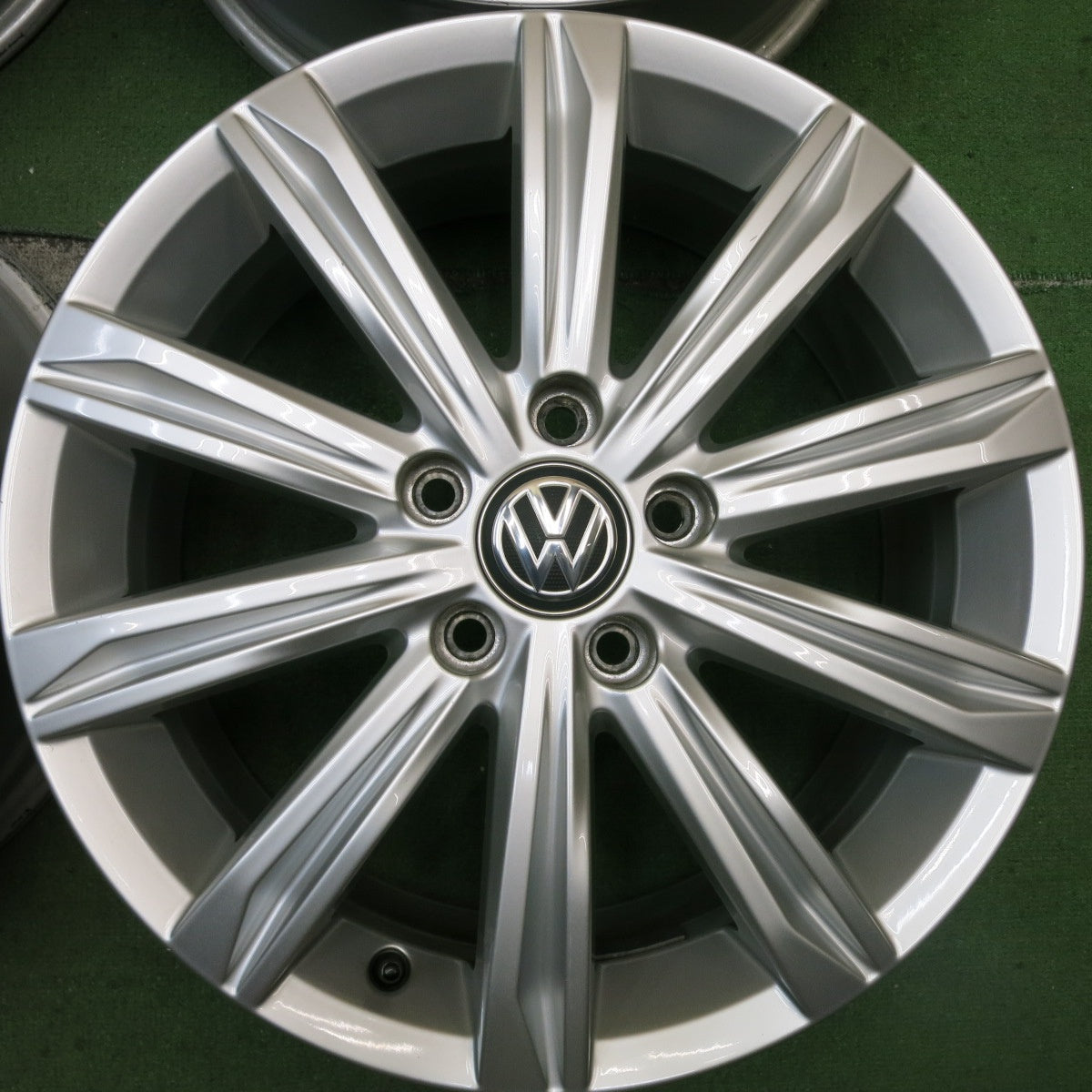 キレイ★VW ワーゲン トゥーラン ハイライン 純正 ホイール 17インチ 6.5J×17H2 PCD112/5H★5081507HAホ