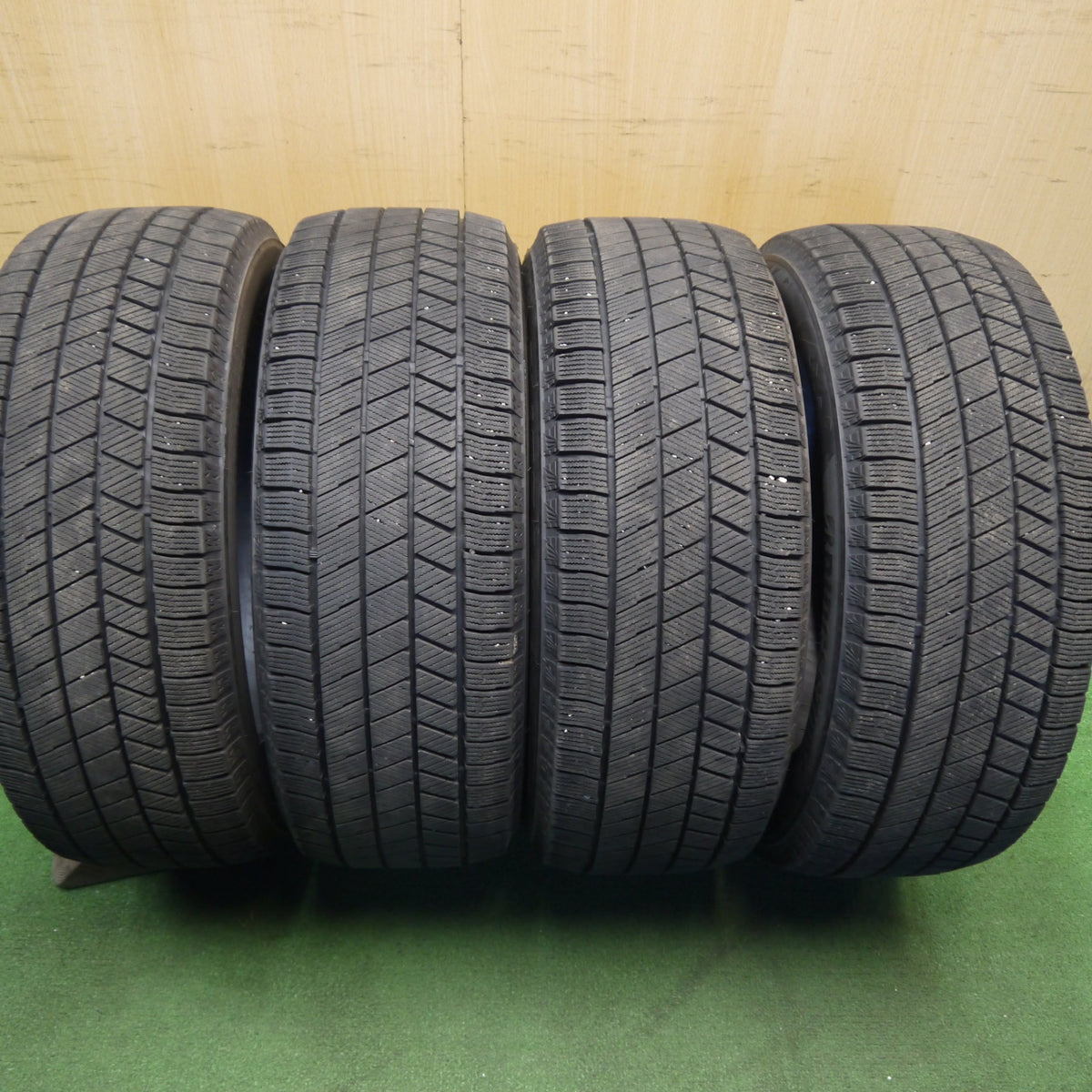 バリ溝！22年！9分◎スタッドレス 205/55R16 ブリヂストン ブリザック VRX3 タイヤ 16インチ ステップワゴン ノア ヴォクシー 86 プリウス BRZ 等◎6100206Hスタ