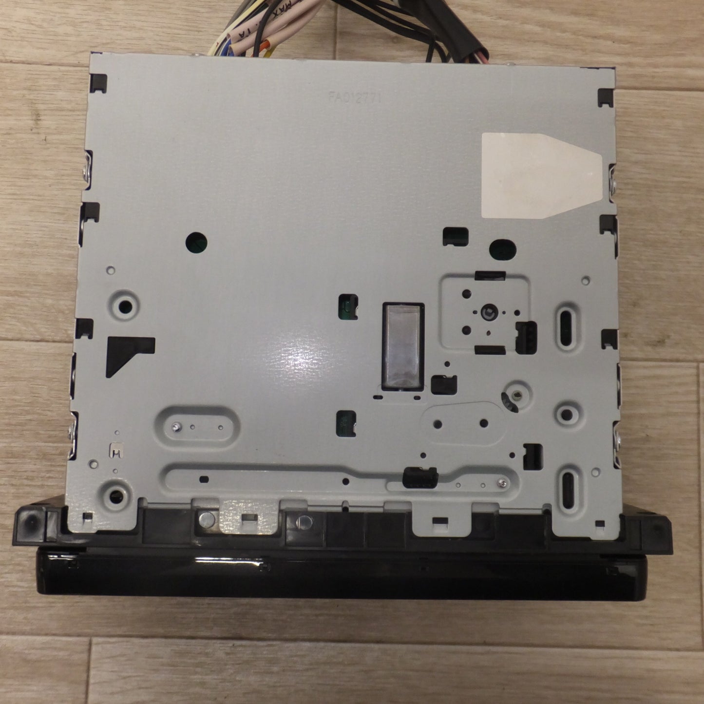 [送料無料] ★パナソニック Panasonic SDカーナビステーション Strada  CN-RE04WD[97]★