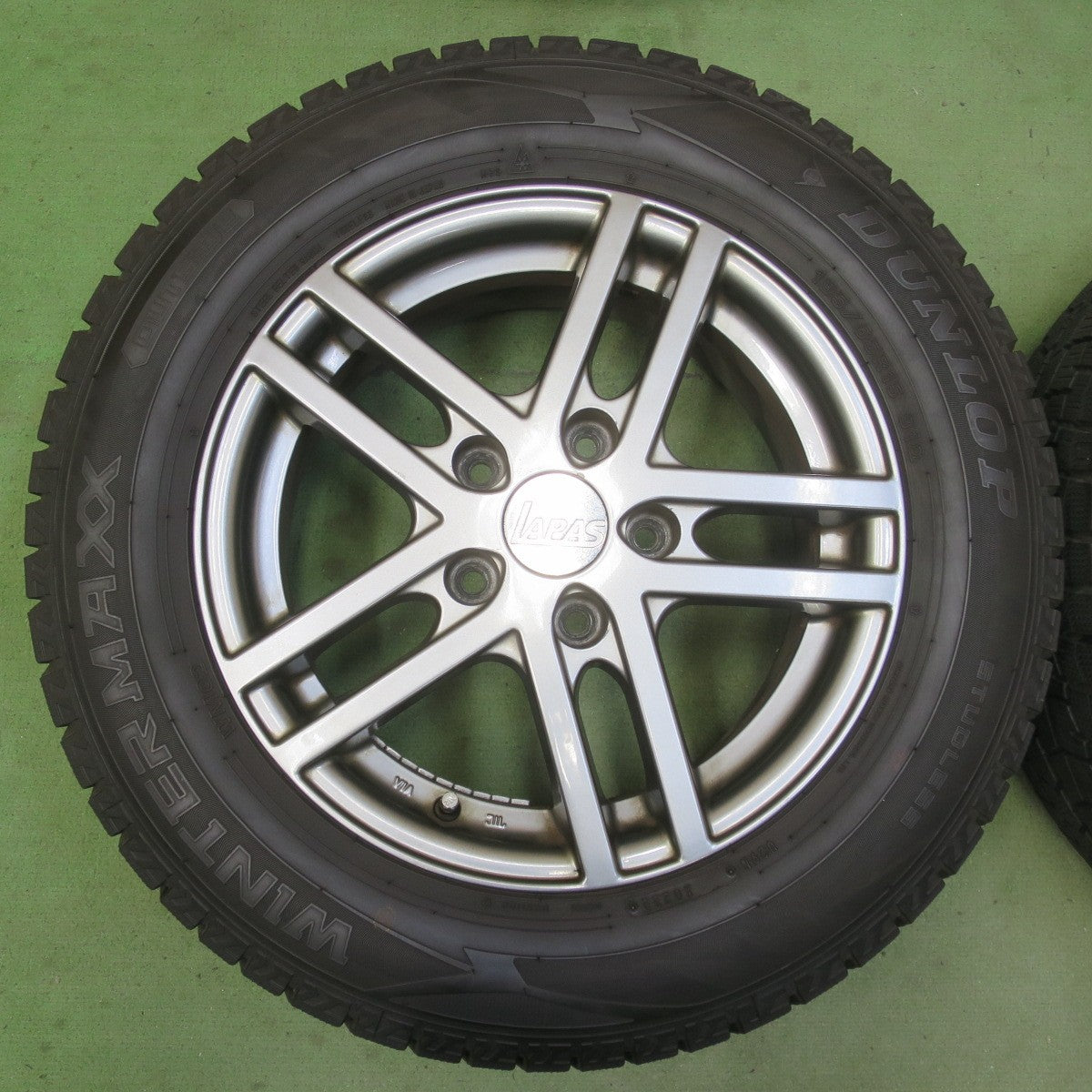 バリ溝！22年！9分◎スタッドレス 195/65R15 ダンロップ ウインターマックス WM02 LAPAS 社外 アルミ 15インチ PCD114.3/5H◎6062701イス