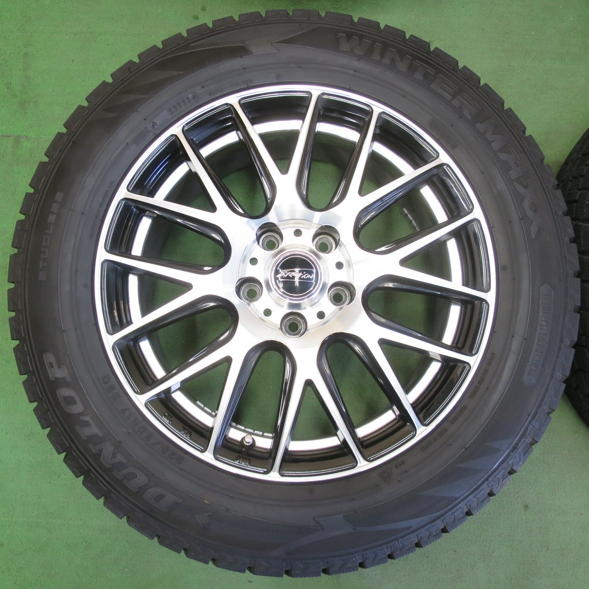 バリ溝！23年！キレイ！9.5分★スタッドレス 225/60R17 ダンロップ ウインターマックス WM02 F-Direction WM-8 17インチ Fディレクション PCD114.3/5H★5050510イス