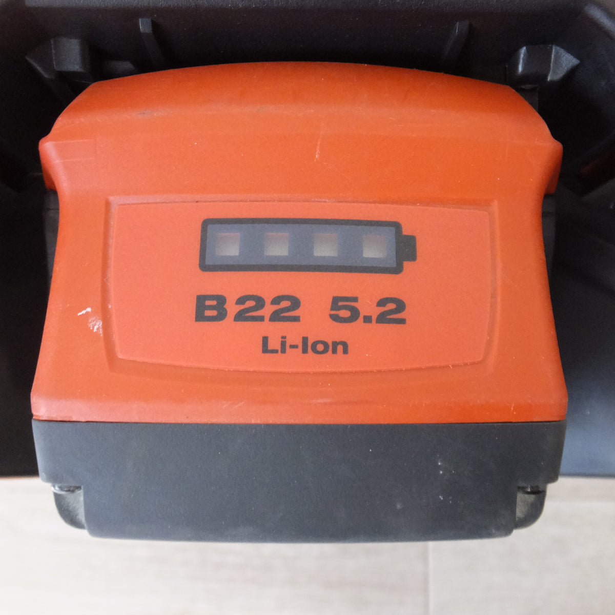 ★ヒルティ HILTI  充電式バキュームクリーナー VC75-1-A22　バッテリ B22/5.2 B22/4.0　充電器 C4/36-350　セット★