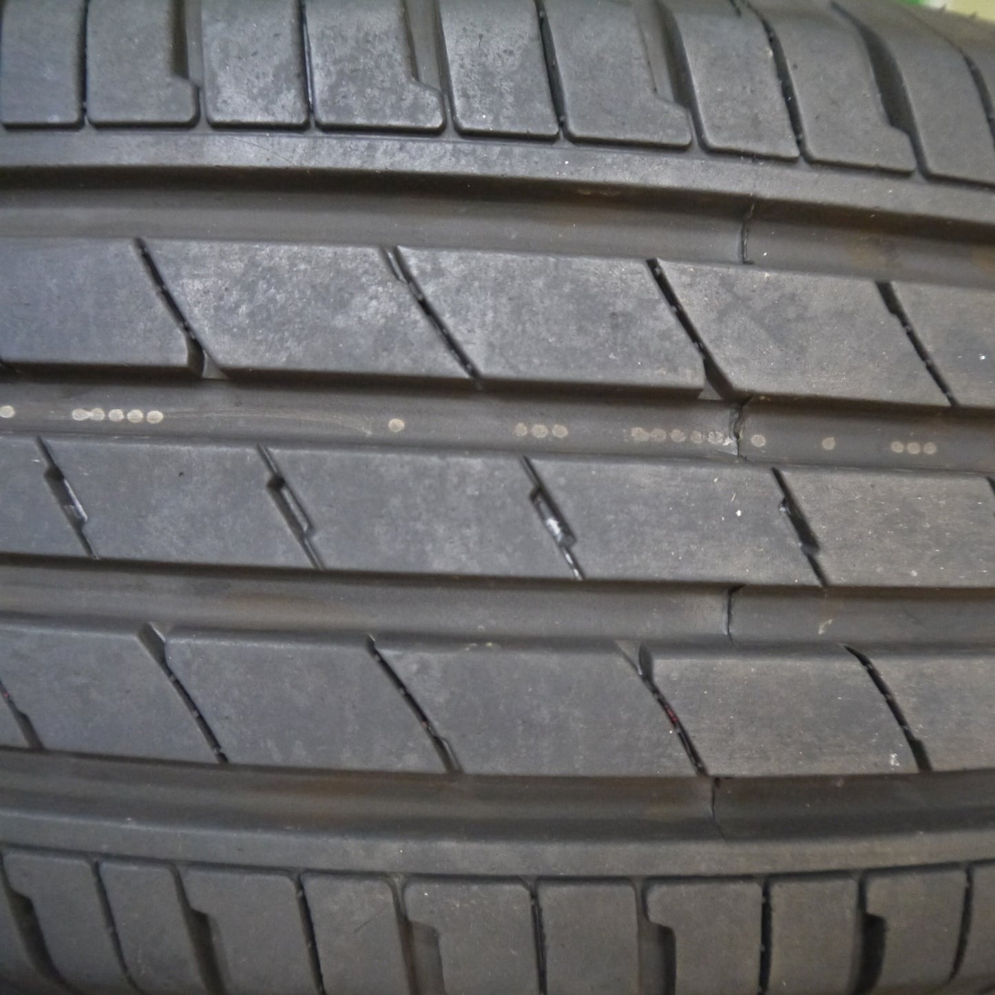 ほぼ未使用！24年★195/65R15 ジーテックス ZT6000 eco 15インチ タイヤ ノア プリウス セレナ ヴォクシー 等★5102901Hノタ