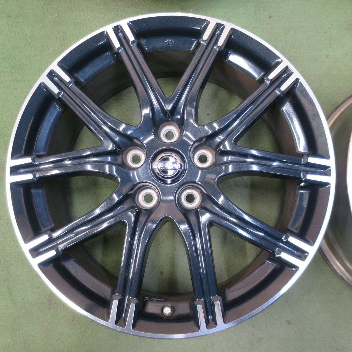 キレイ◎日産 ジューク ニスモ RS 純正 ホイール 18インチ NISMO 18×7J PCD114.3/5H◎6100202NGホ