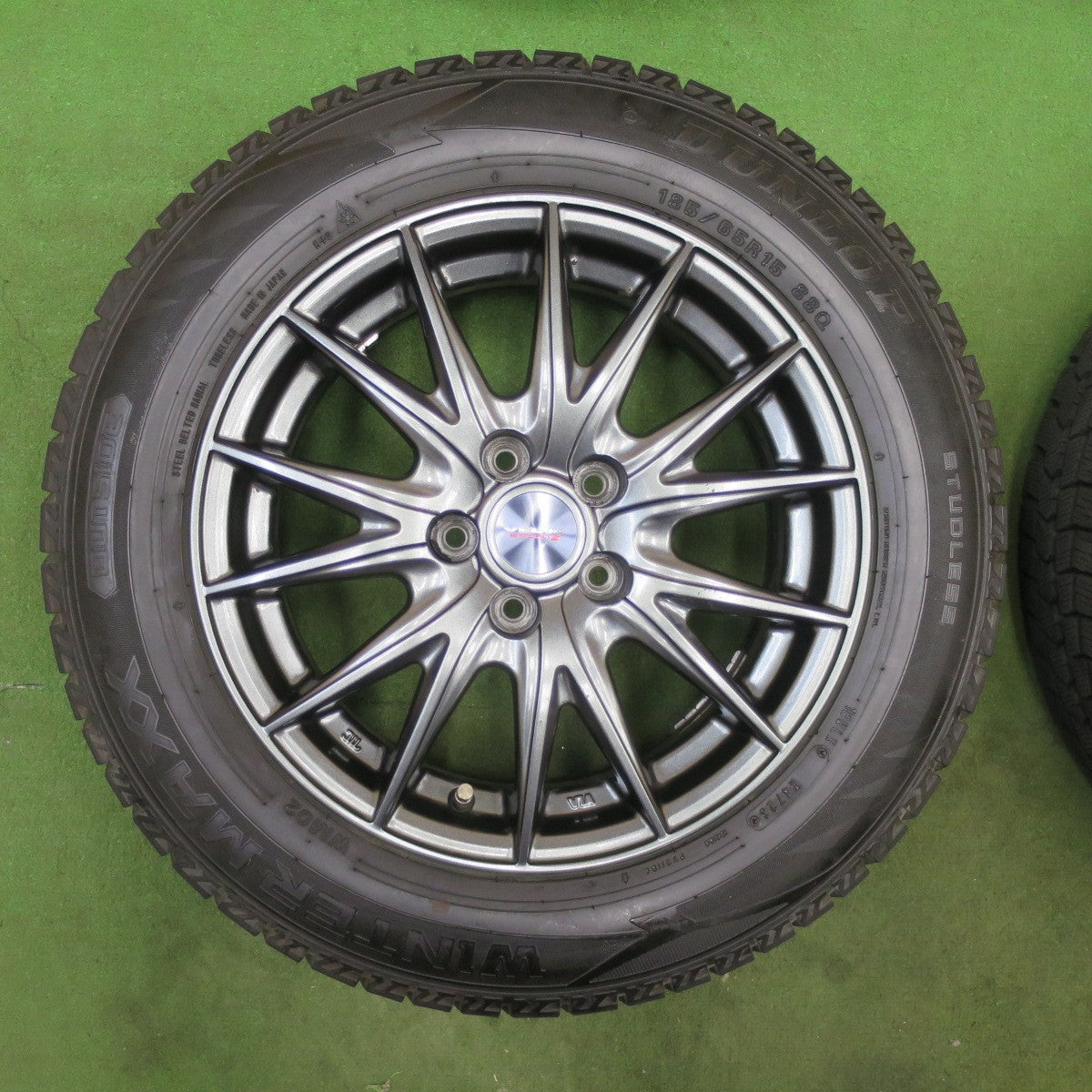 バリ溝！23年！キレイ！9分★シエンタ 等 185/65R15 スタッドレス ダンロップ ウインターマックス WM02 VELVA SPORTZ ヴェルヴァ 15インチ PCD100/5H★6022702TTス