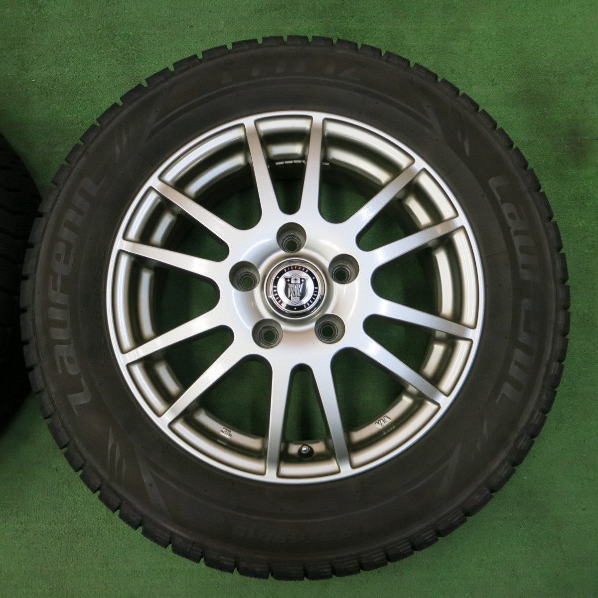 *送料無料* バリ溝！21年！キレイ！8.5分★スタッドレス 195/65R15 ラウフェン I FIT IZ NIRVANA NV ニルバーナ 15インチ PCD114.3/5H★4061005ナス