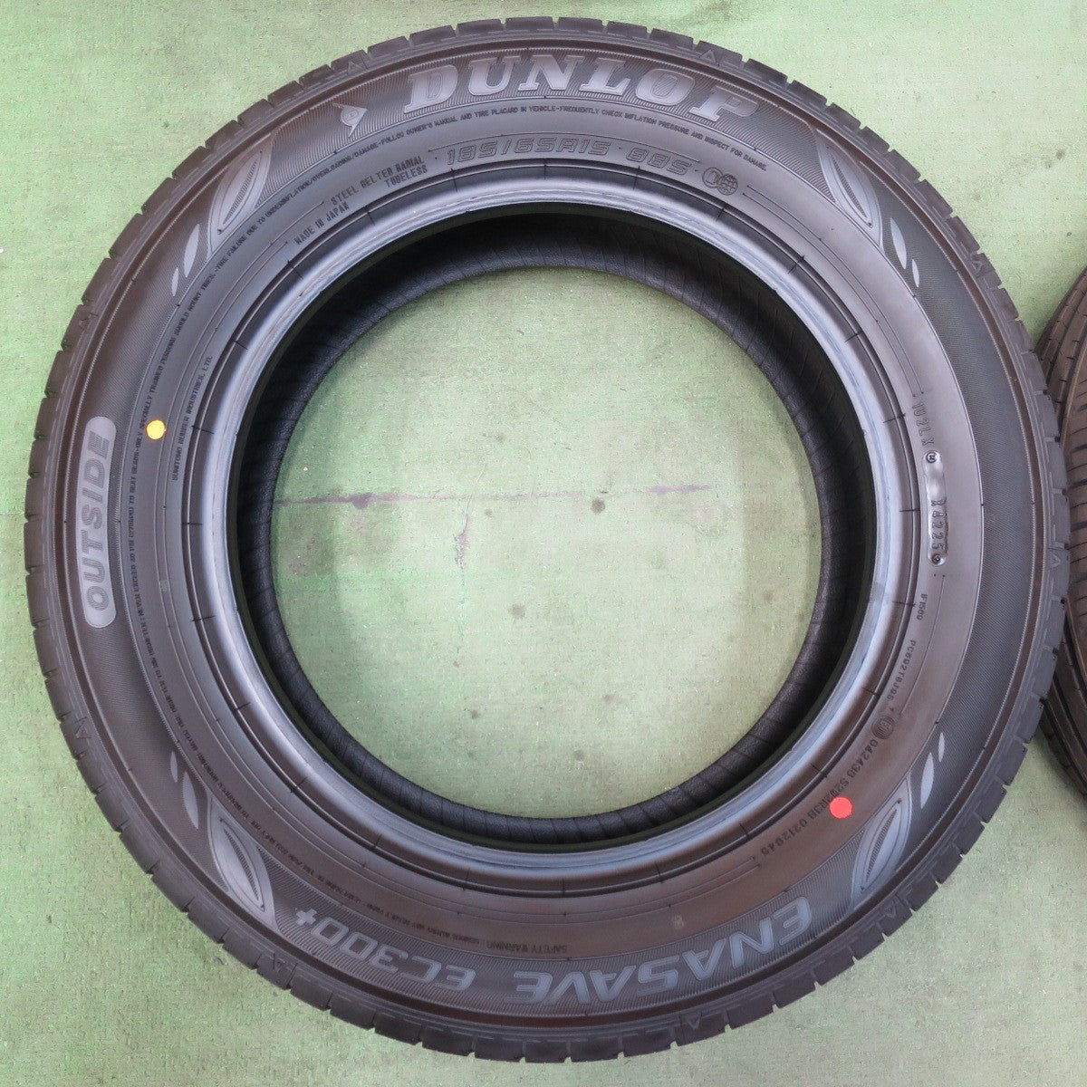 新車外し！25年★185/65R15 ダンロップ エナセーブ EC300+ タイヤ 15インチ アクア フィールダー フリード ノート bB 等★5120602イノタ