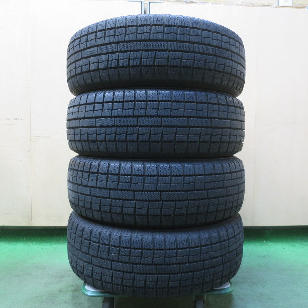 バリ溝！キレイ！9.5分◎スタッドレス 195/65R15 トーヨー ガリット G5 ravrion RM01 ラブリオン 15インチ PCD100/4H◎6080703イス