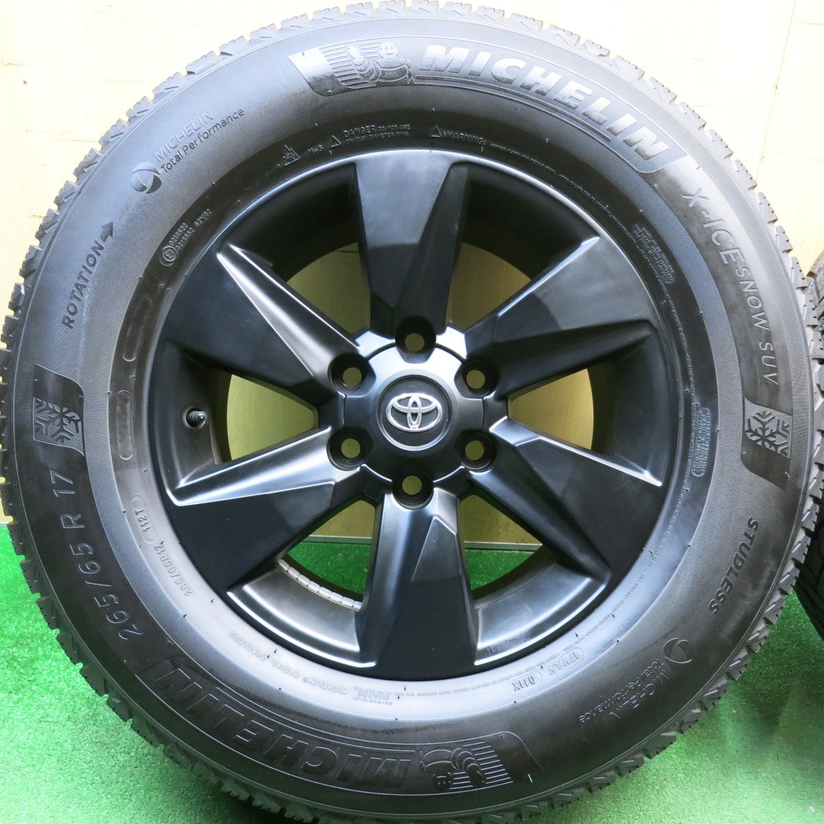 バリ溝！23年！9分★トヨタ 150系 ランクル プラド 純正 265/65R17 スタッドレス ミシュラン X-ICE SNOW SUV 17インチ マットブラック PCD139.7/6H★6031410HAス