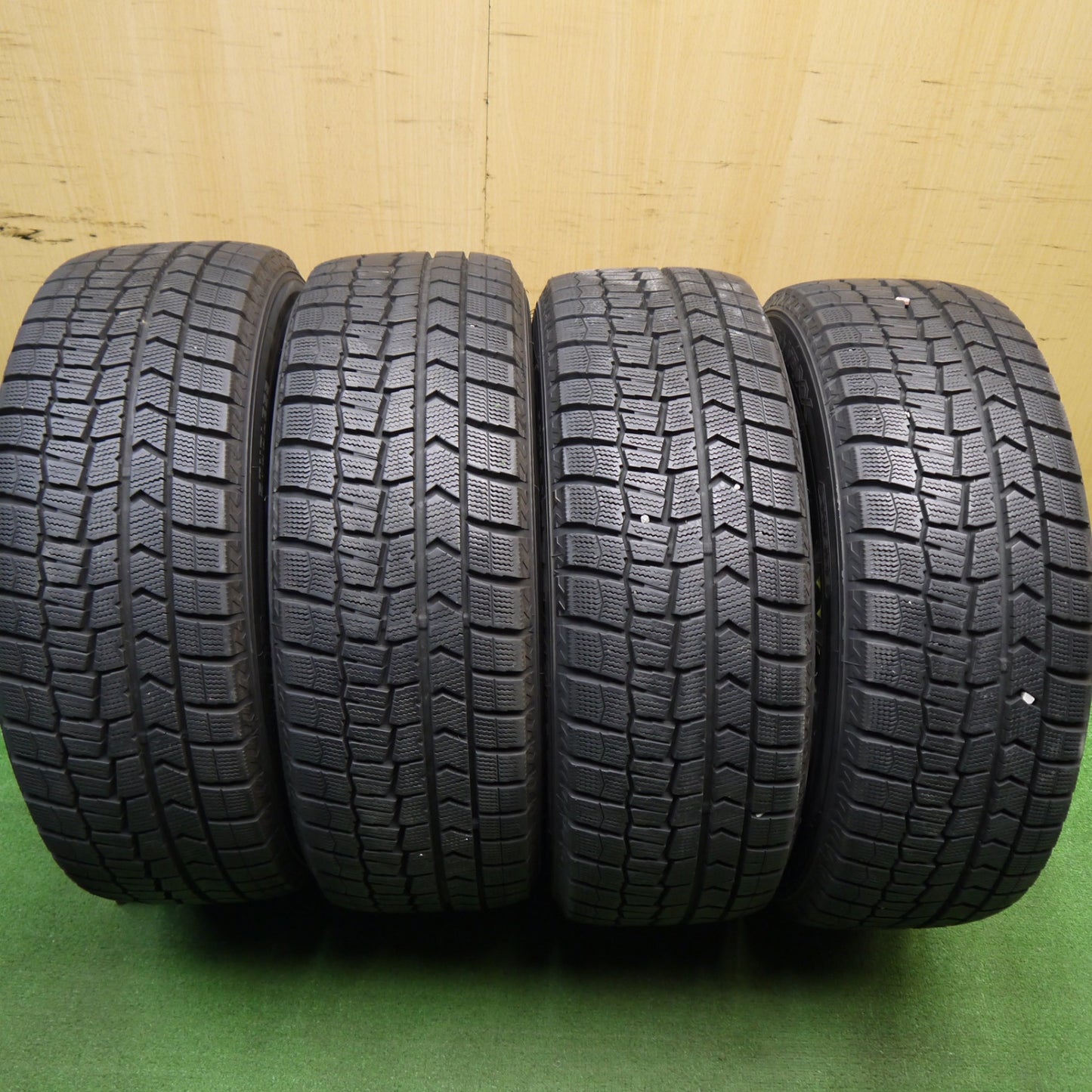 バリ溝！キレイ！9.5分★スバル インプレッサ 純正 205/55R16 スタッドレス ダンロップ ウインターマックス WM02 16インチ PCD100/5H★5042503Hス