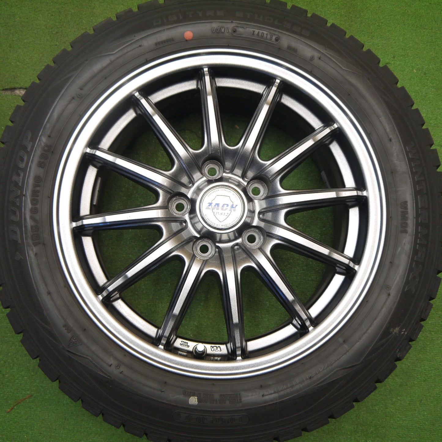 バリ溝！キレイ！9分★スタッドレス 195/60R16 ダンロップ ウインターマックス WM01 ZACK JP-812 MONZA ザック 16インチ PCD114.3/5H★5041605Hス
