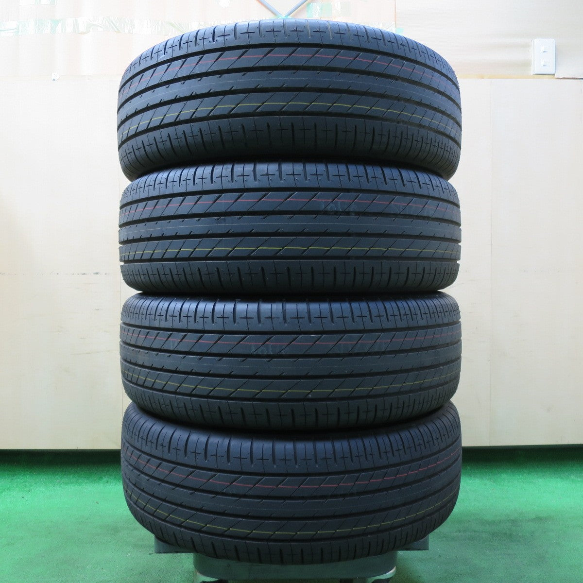 *送料無料* 新車外し！24年★トヨタ 90系 ノア ヴォクシー S-Z 純正 205/55R17 トーヨー プロクセス R60 17インチ PCD114.3/5H★4061808イノ
