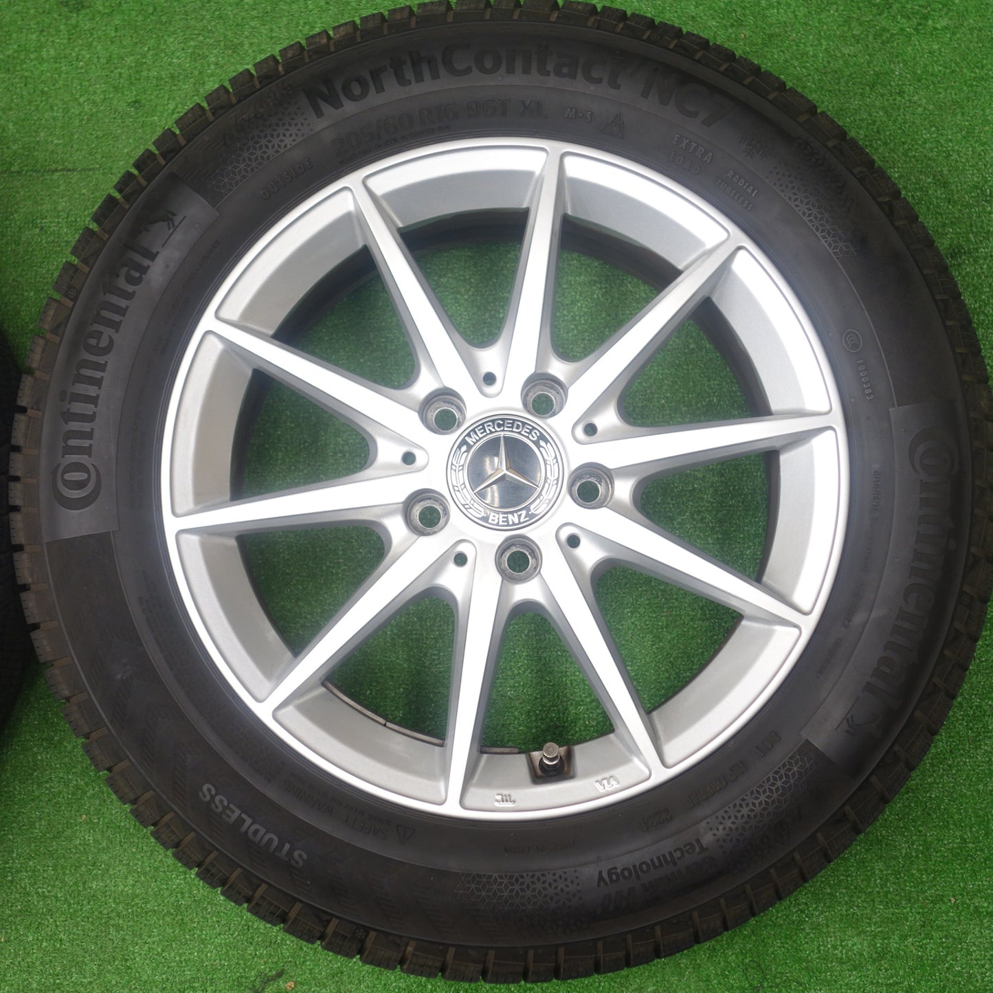 バリ溝！24年！キレイ！9.5分以上★ベンツ 等 EuroForsch 205/60R16 スタッドレス コンチネンタル ノースコンタクト NC7 社外 アルミ ユーロフォルシュ 16インチ PCD112/5H★6011801KTス