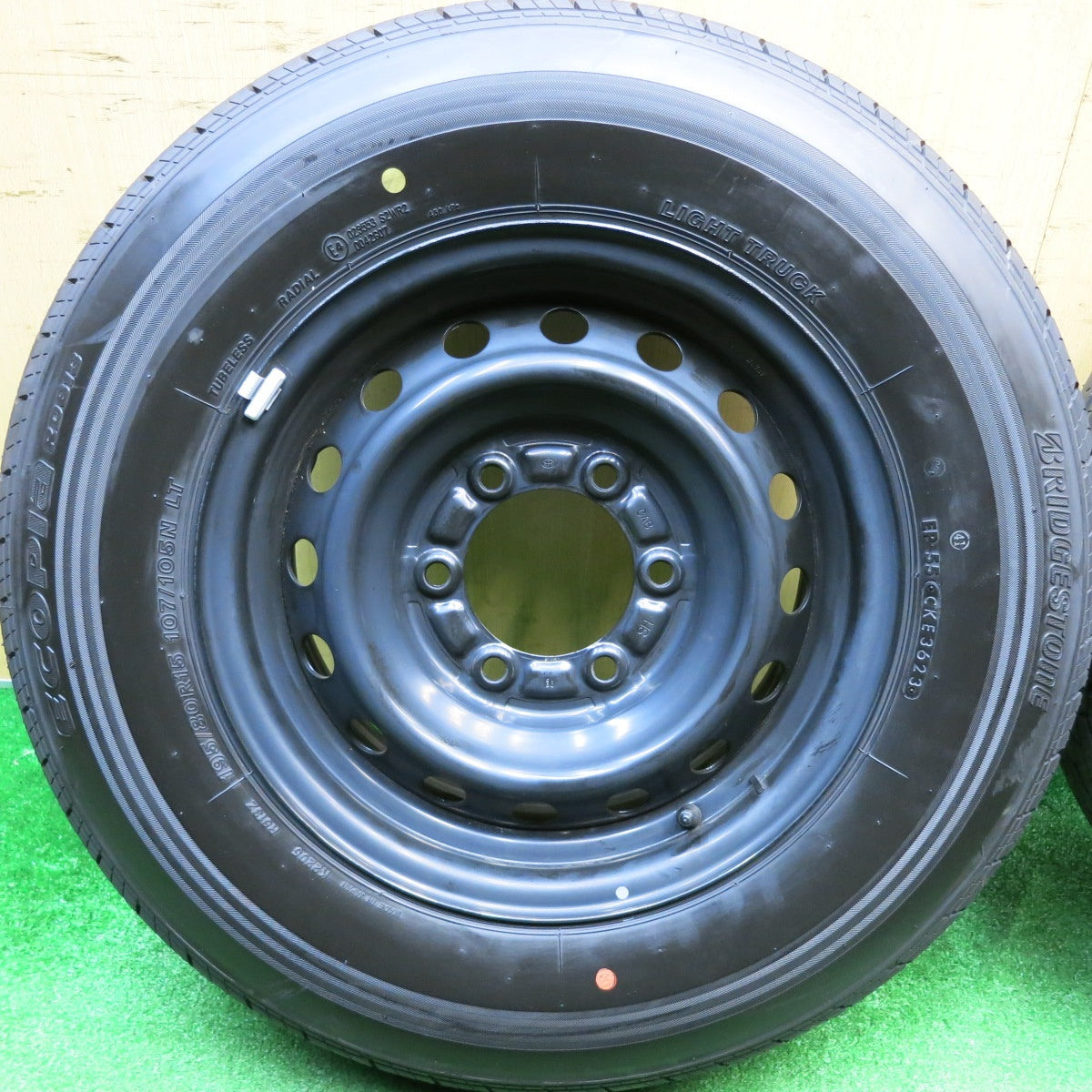 新車外し！23年★トヨタ ハイエース 純正 スチール 195/80R15 107/105N ブリヂストン エコピア RD613 15インチ PCD139.7/6H★6010307HAノ