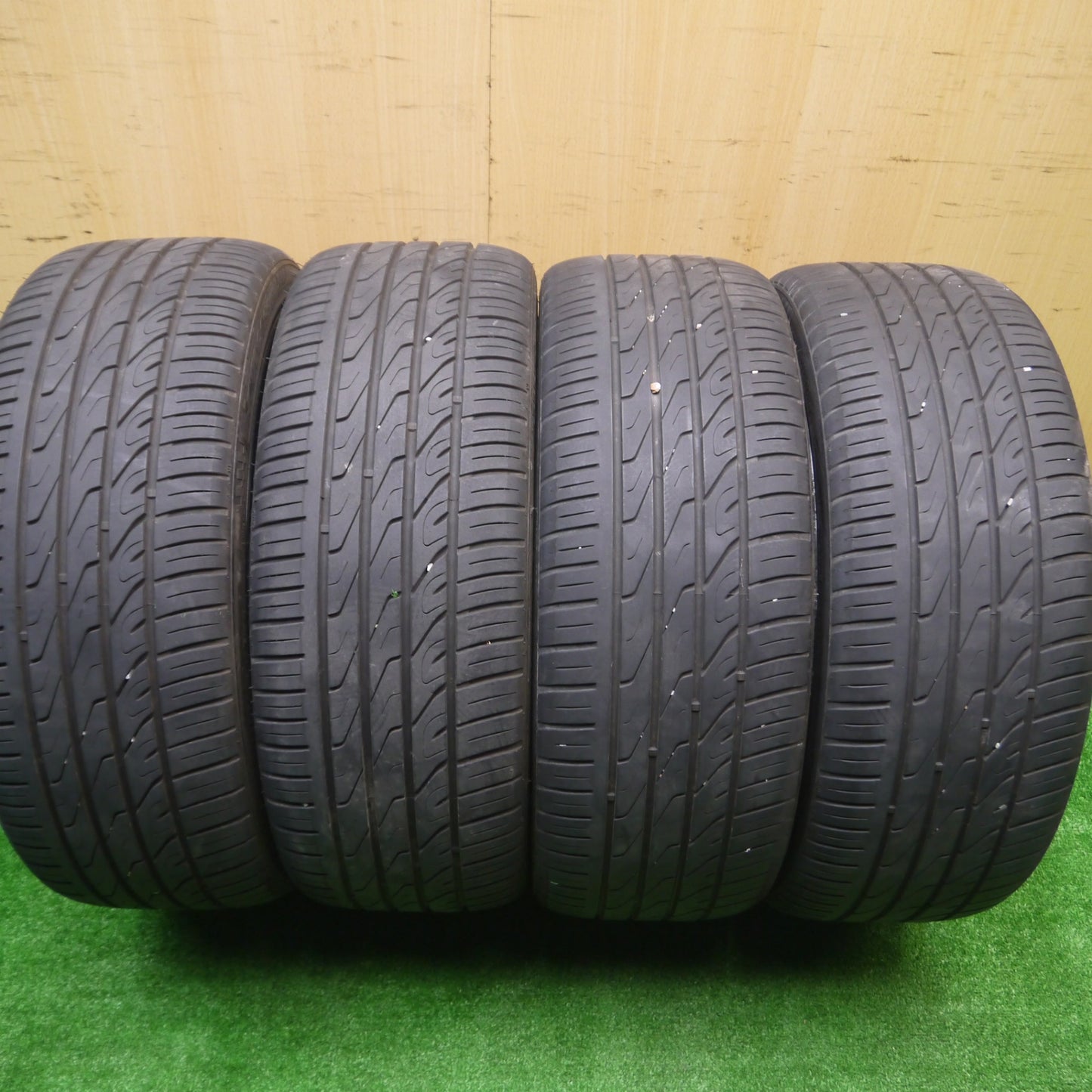 *送料無料* バリ溝！21年！9分★プリウス等 ロクサーニ MULTI FORCHETTA 225/35R19 オートグリーン SuperSportChaser SSC5 PCD100/5H★4081902Hノ