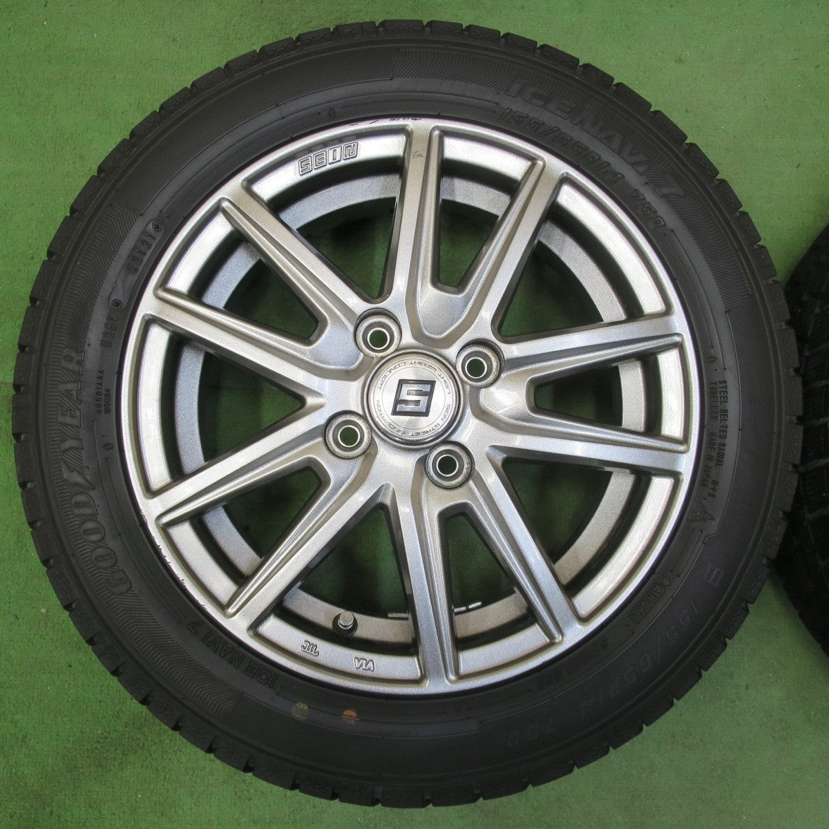 バリ溝！21年！8.5分★スタッドレス 155/65R14 グッドイヤー アイスナビ7 SEIN ザイン 14インチ PCD100/4H★5043007イス